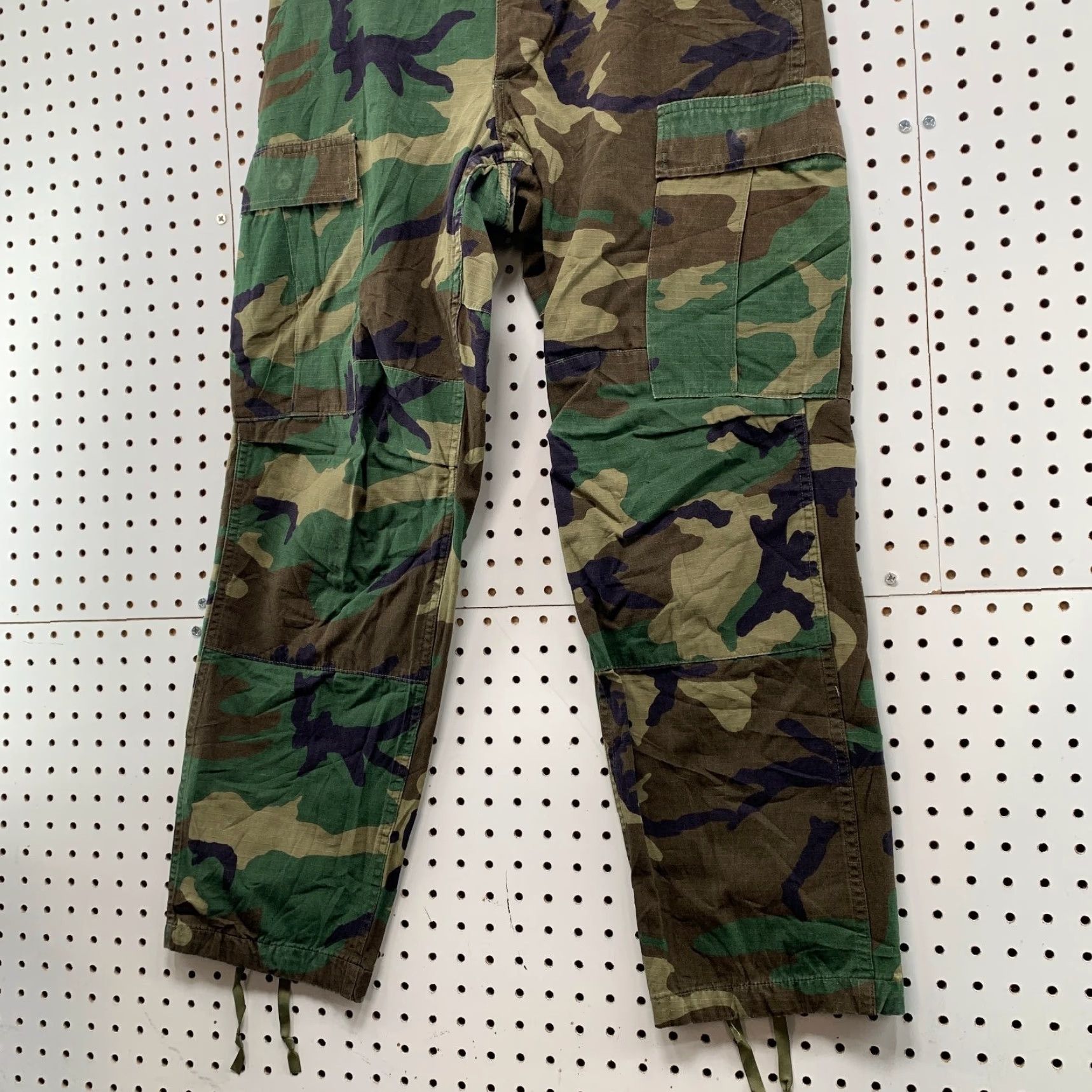 Vintage VINTAGE US Army Camo Cargo Pants Mens Small Green Camouflage Military 31x29 Size US 29 - 3 Thumbnail