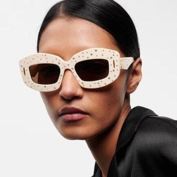 Loewe NEW LOEWE SUNGLASSES LW4114IS 25E IVORY WOMEN EYEWEAR Size ONE SIZE - 1 Thumbnail