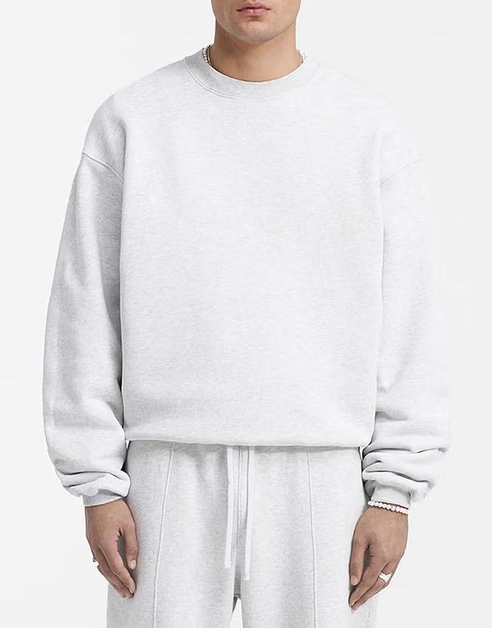Represent Clo. Represent Clo. HEAVYWEIGHT INITIAL SWEATER Size L Size US L / EU 52-54 / 3 - 1 Thumbnail