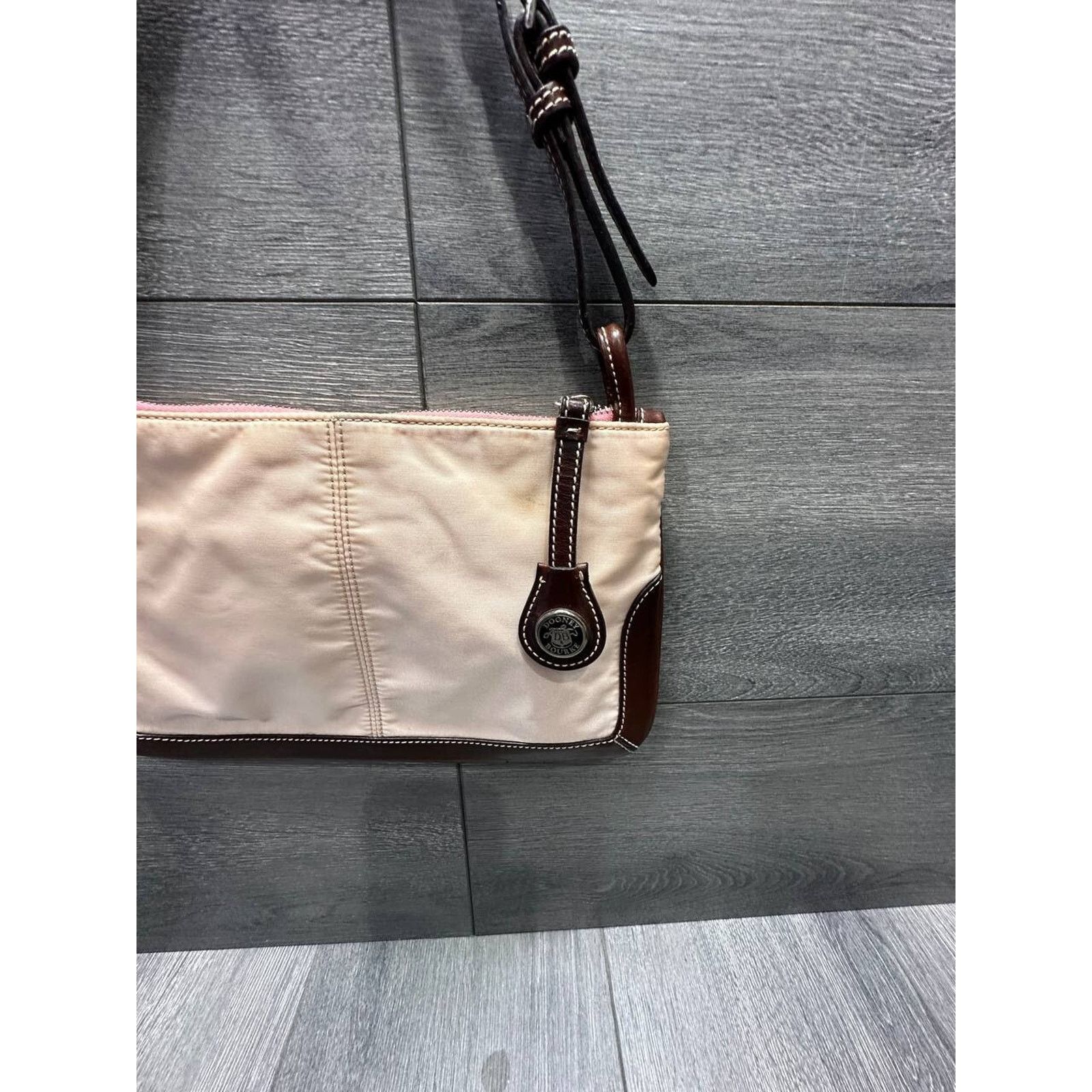 Dooney & Bourke Vintage Dooney & Bourke small shoulder bag Beige B000483 Size ONE SIZE - 7 Thumbnail
