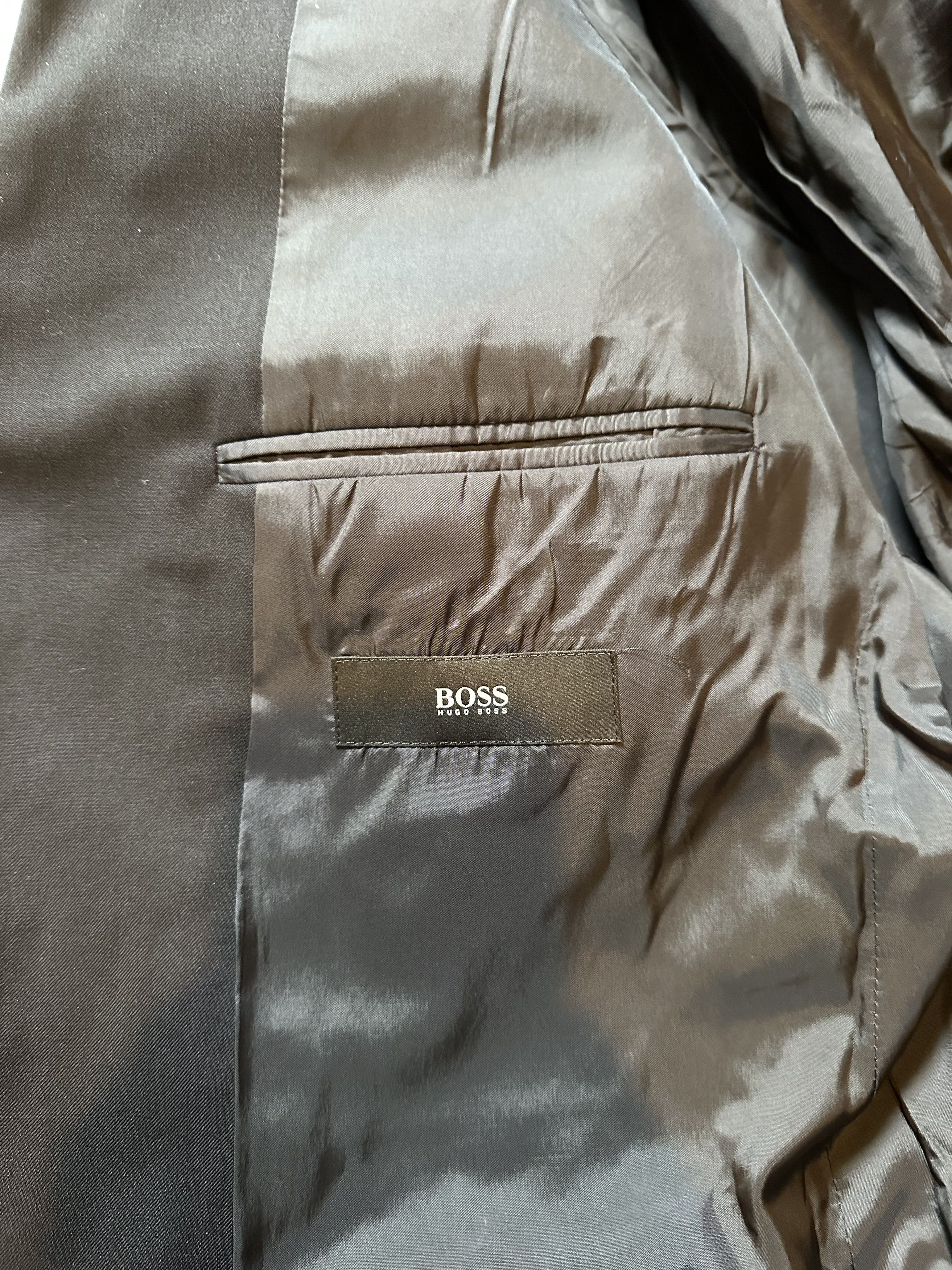 Hugo Boss Suit Jacket Hugo Boss Size 42R - 3 Thumbnail