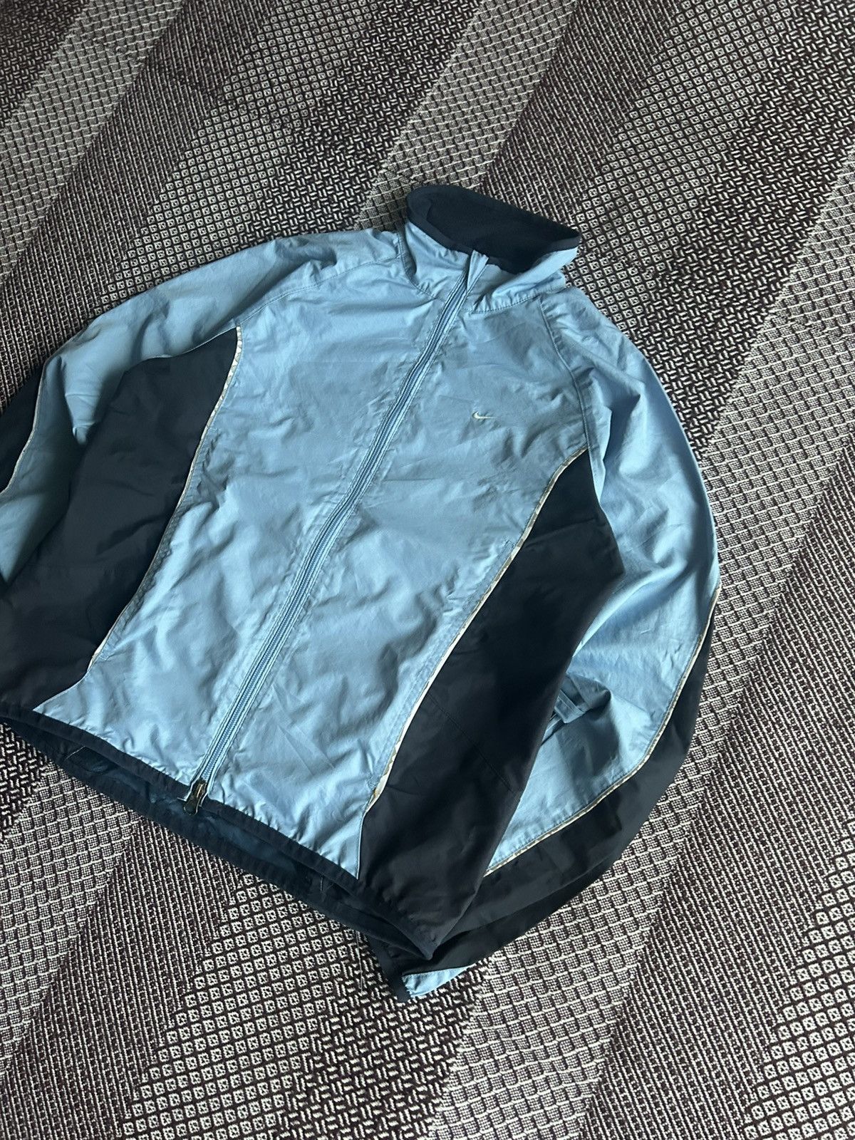 Nike Vintage Nike Clima-Fit Women Jacket Style Reflective Size S Size S / US 4 / IT 40 - 2 Thumbnail