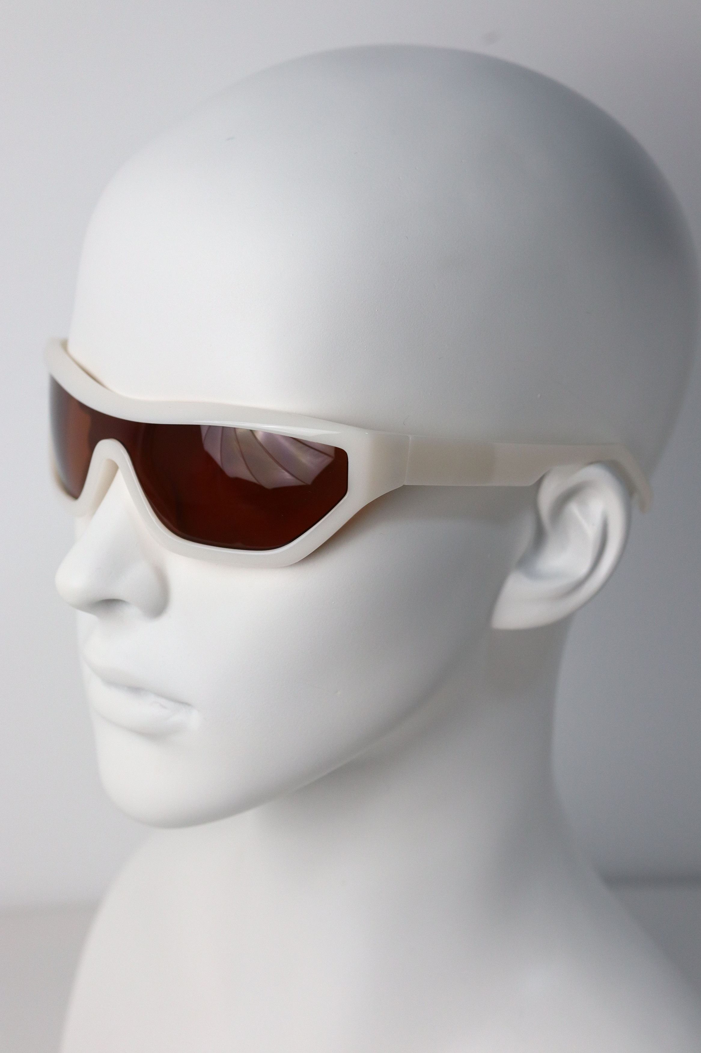 Japanese Brand Y2k Avant Garde Futuristic Rectangle White Sunglasses OS Size ONE SIZE - 5 Thumbnail