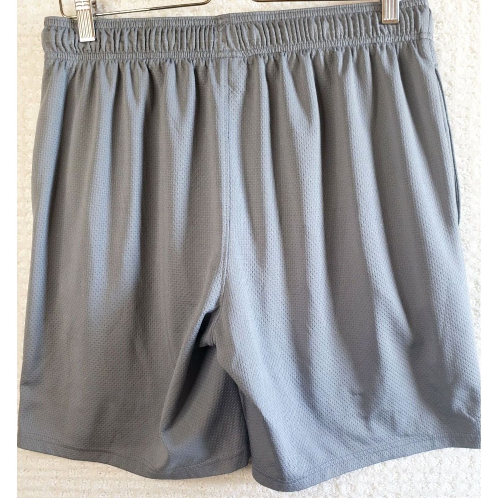Athletic Works Athletic Works Mens L Gray Training Shorts Polyester Elastic Drawstring Athletic Size US 33 - 5 Thumbnail