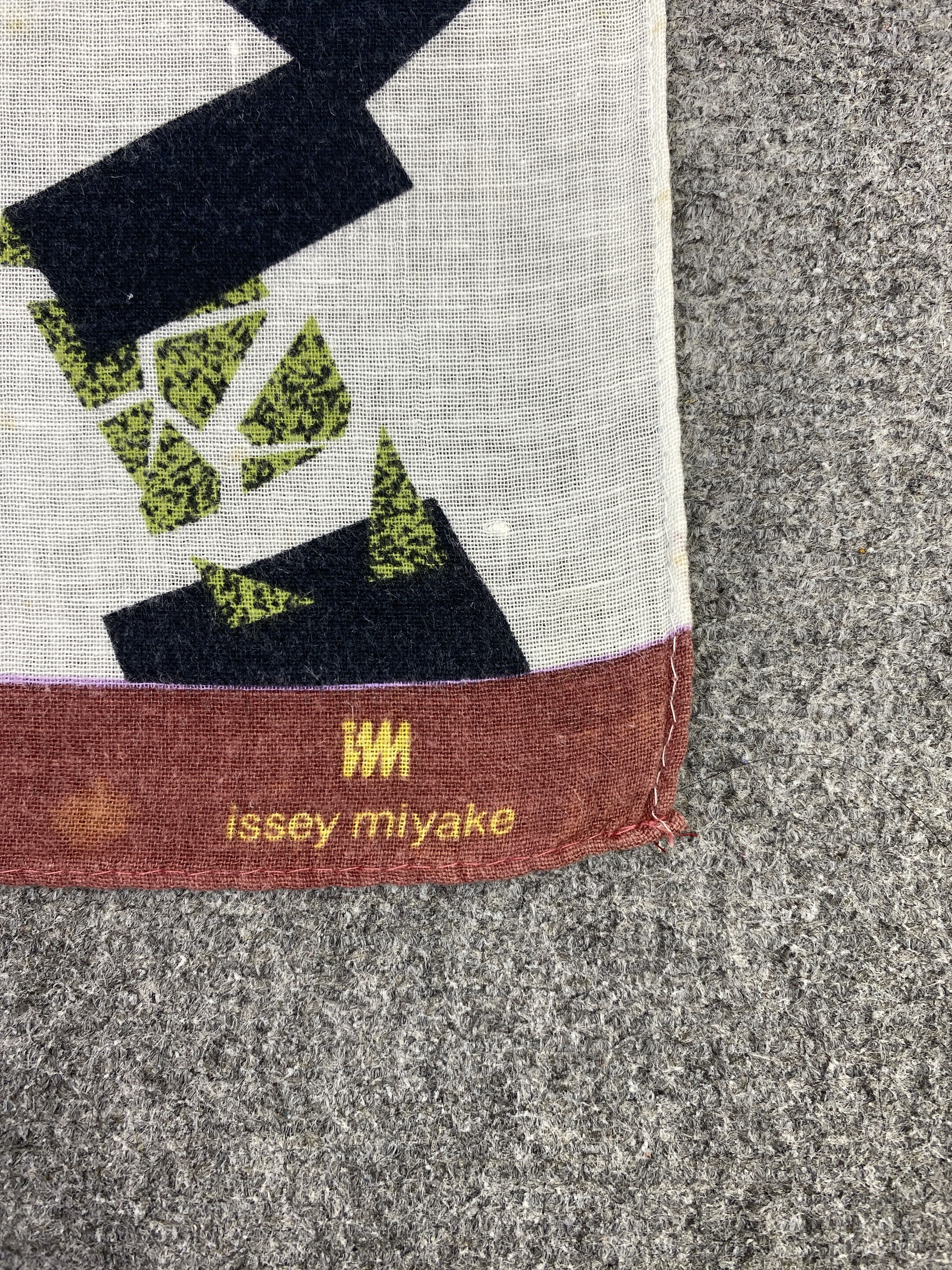 Issey Miyake Vintage Issey Miyake Handkerchief / Neckerchief KT0082 Size ONE SIZE - 5 Thumbnail