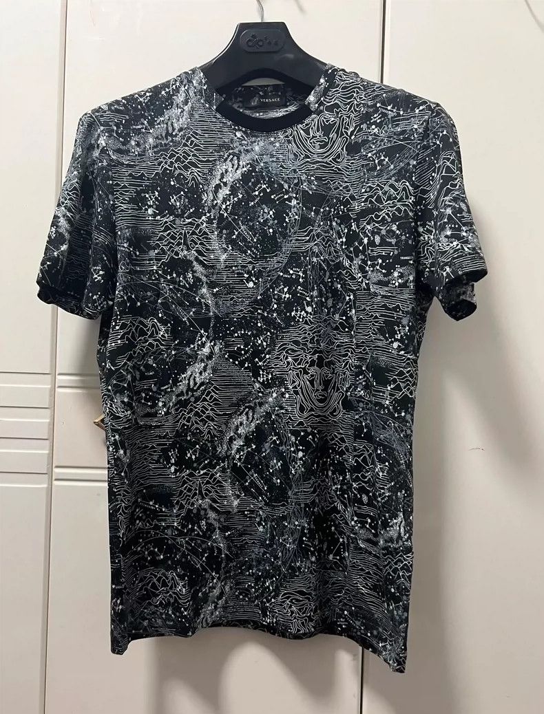 Versace Versace Beautifully patterned short-sleeved T-shirt Size US L / EU 52-54 / 3 - 3 Thumbnail