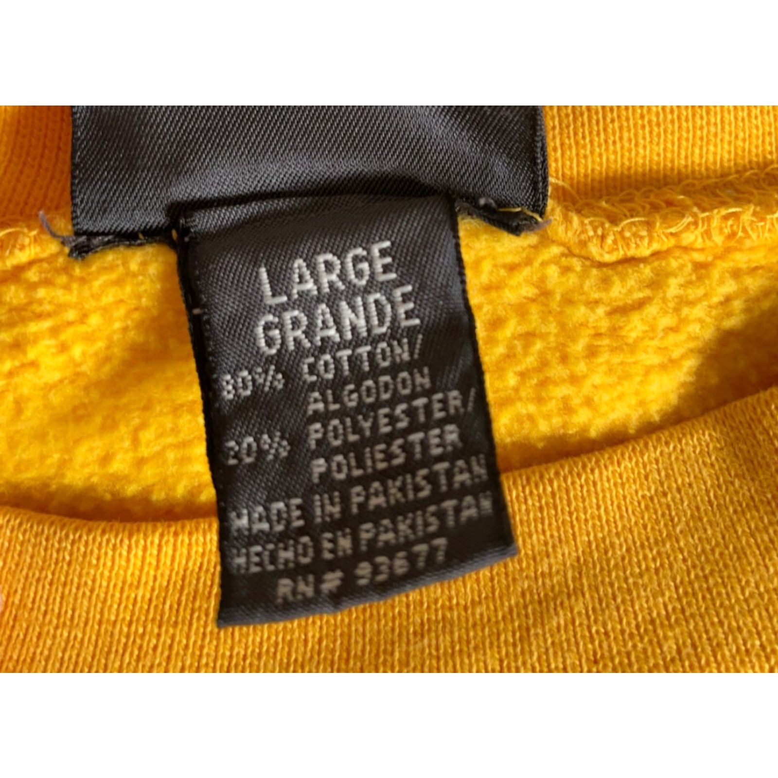 Vintage VINTAGE St. John's Bay Sweatshirt Boxy Fit Crewneck Yellow Gold Men L Sweatshirt Size US L / EU 52-54 / 3 - 4 Thumbnail