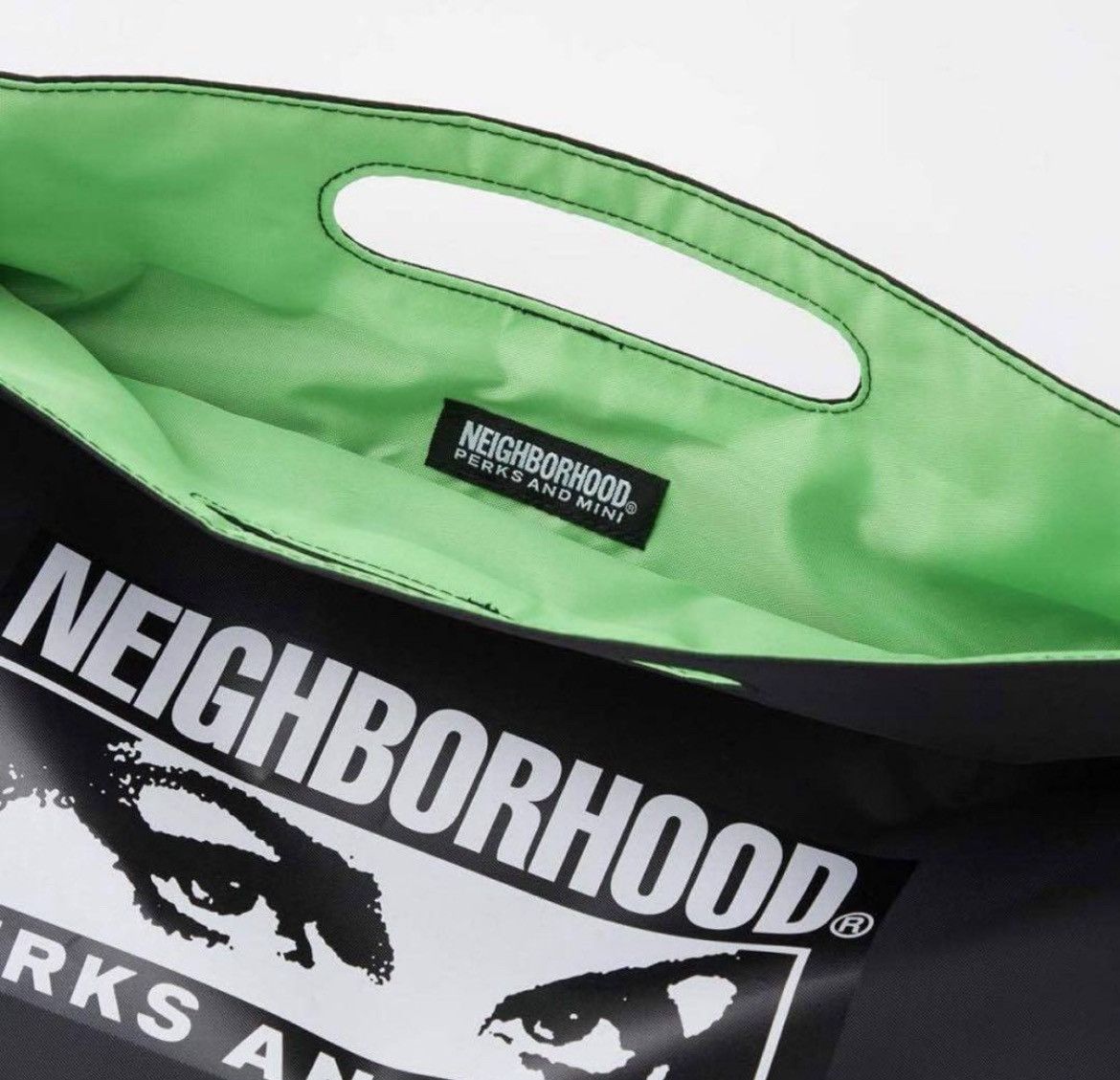 Neighborhood × Perks And Mini neighborhood × perks and mini 2 way Vinyl Bag + Keychain Size ONE SIZE - 6 Thumbnail