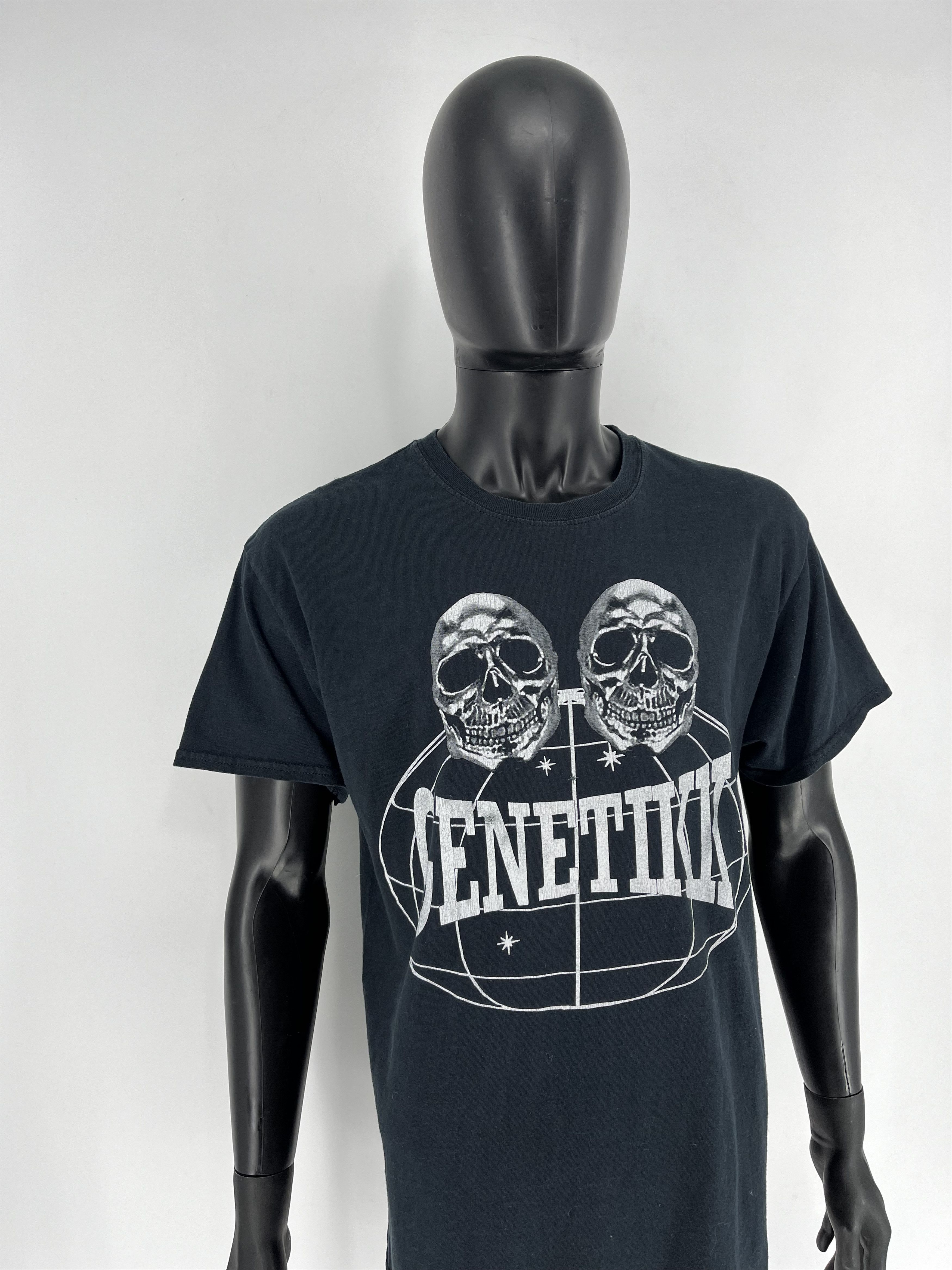 Band Tees Vintage Y2k Genetikk Hip Hop Band Germany Rare Tee OG Size US L / EU 52-54 / 3 - 3 Thumbnail