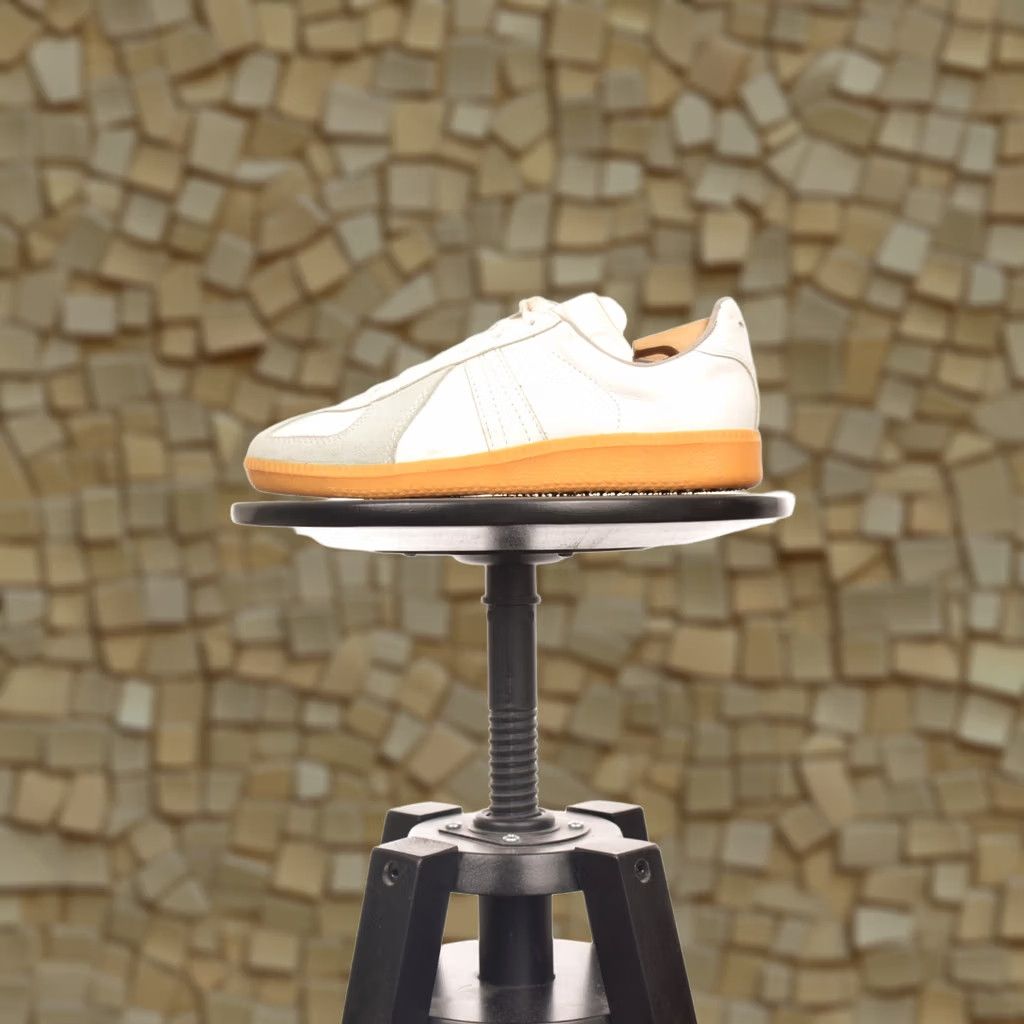 Vintage DDP Bundeswehr BW Sport Vintage White Leather Sneakers 24002 2019908 Size 240 US 5.5 Men Shoes Sneaker White BW Sport Vintage Leather Sneakers Mens Size US 6 / EU 39 - 1 Thumbnail