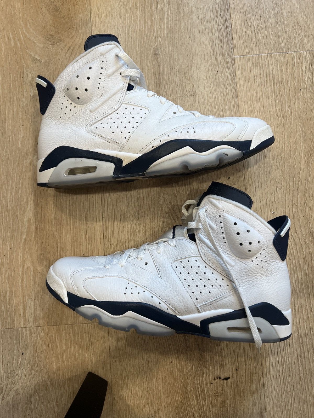 Jordan Brand Air Jordan Retro 6 Midnight Navy Size US 13 / EU 46 - 2 Thumbnail