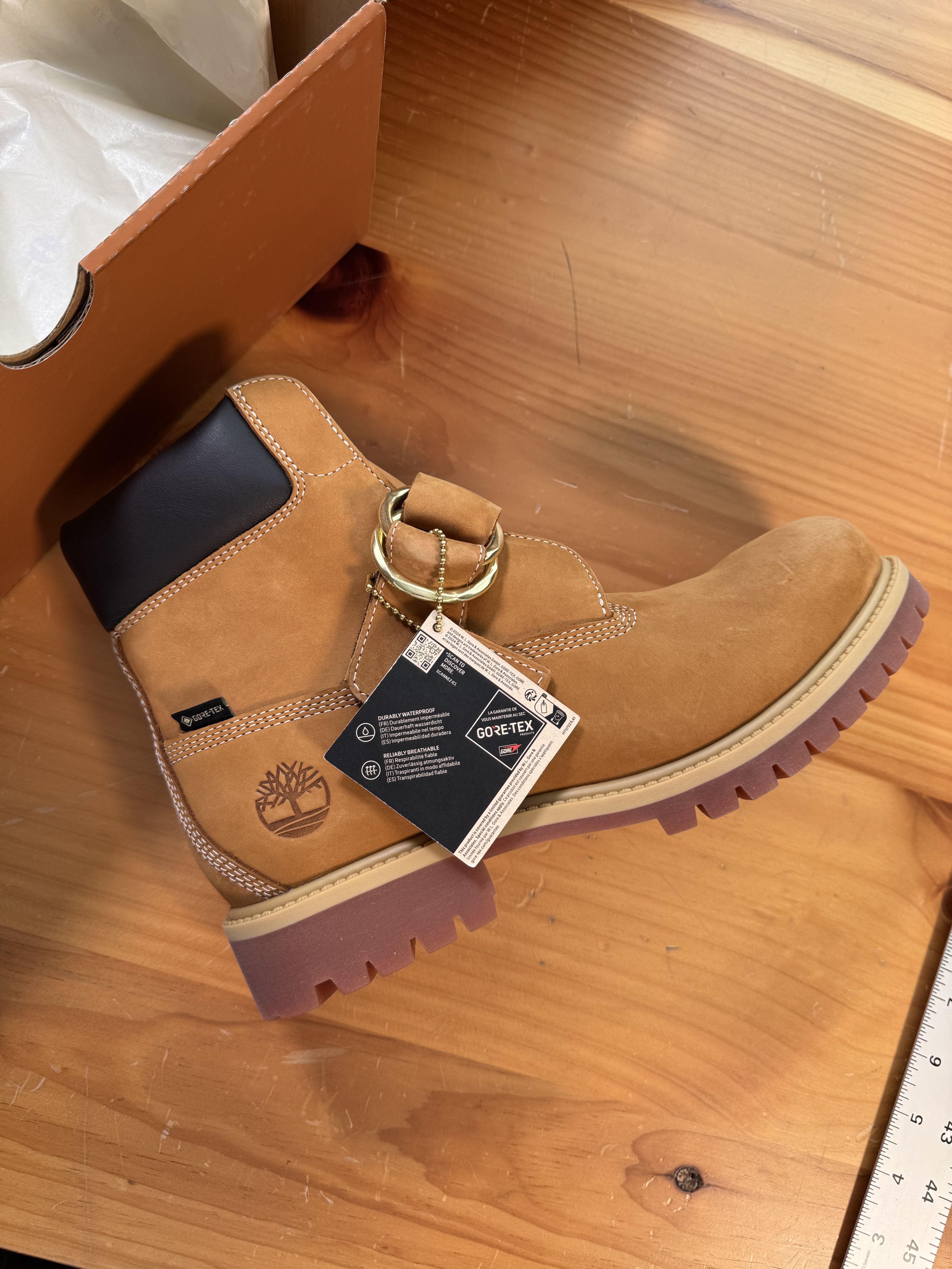 Beams Japan Beams x Timberland 6 INCH HERITAGE MID BUCKLE GTX BOOT WHEAT Size US 8.5 / EU 41-42 - 14 Thumbnail
