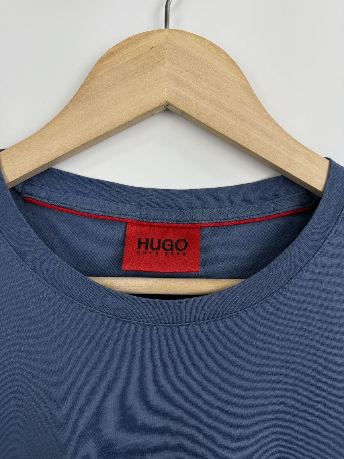 Hugo Boss 🇮🇹 Hugo Boss Luxury Classic T-Shirt Retro Rare Hype Y2K Size US M / EU 48-50 / 2 - 5 Thumbnail