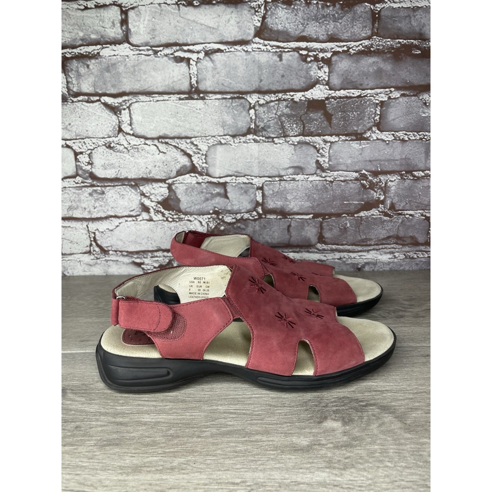 Propper Propet Pink Suede Leather Floral Casual Comfort Sandals Wome Size US 8.5 / IT 38.5 - 15 Thumbnail