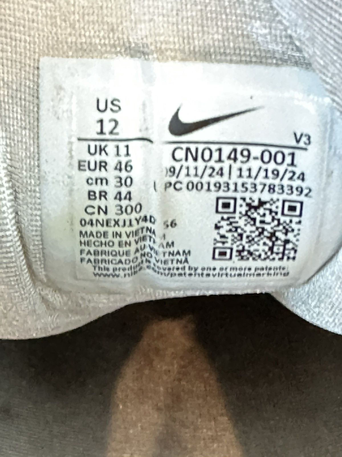 Nike Nike P-6000 Metallic Silver Size US 12 / EU 45 - 7 Thumbnail