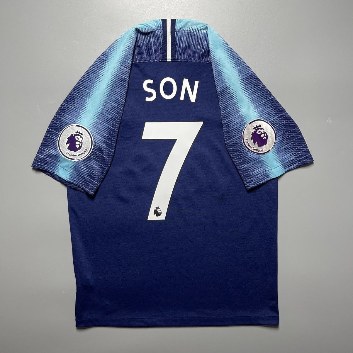 Nike TOTTENHAM NIKE 2018/2019 FOOTBALL AWAY JERSEY #7 SON Size US M / EU 48-50 / 2 - 1 Thumbnail