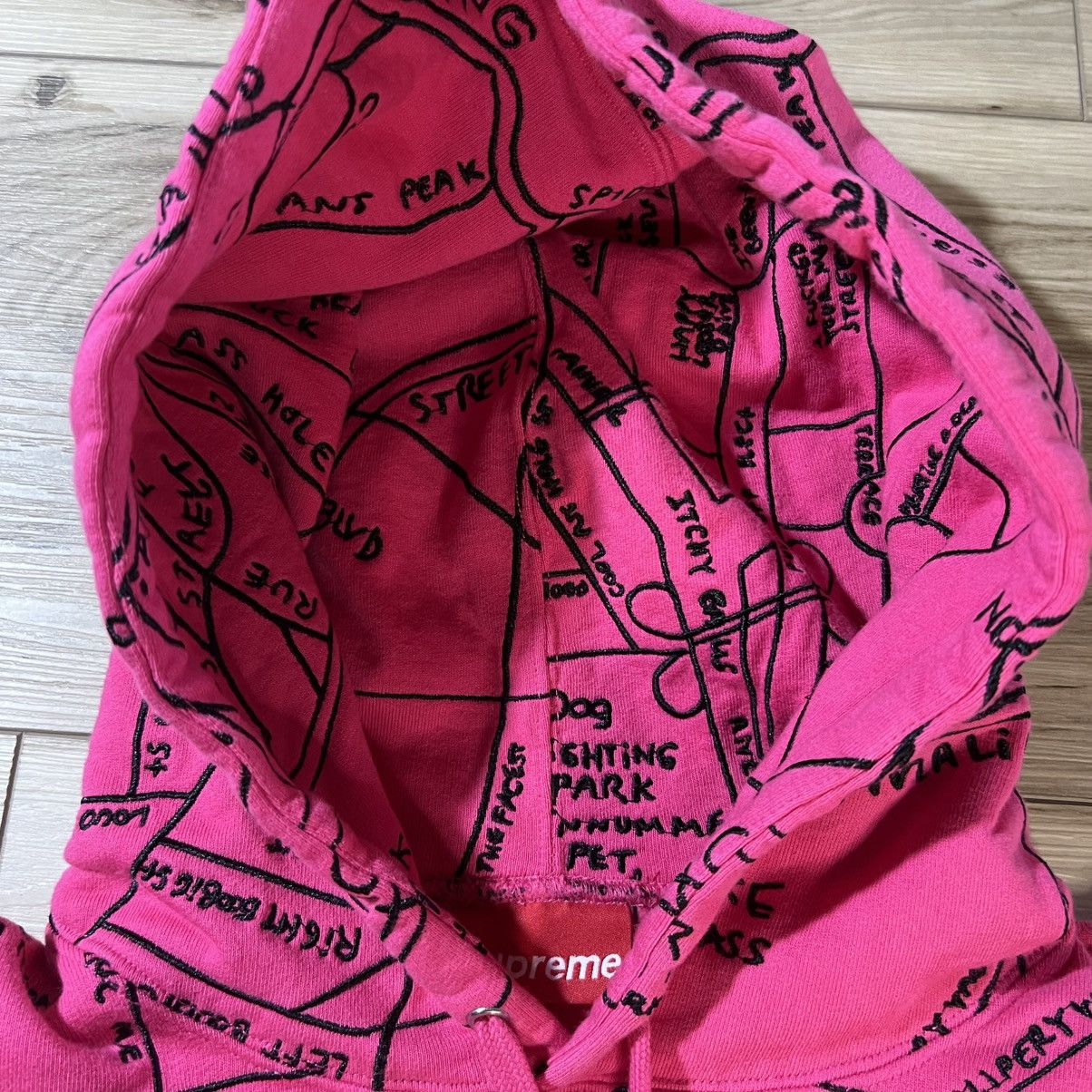 Supreme Supreme Gonz Embroidered Streets Hoodie Pink Size US M / EU 48-50 / 2 - 9 Thumbnail