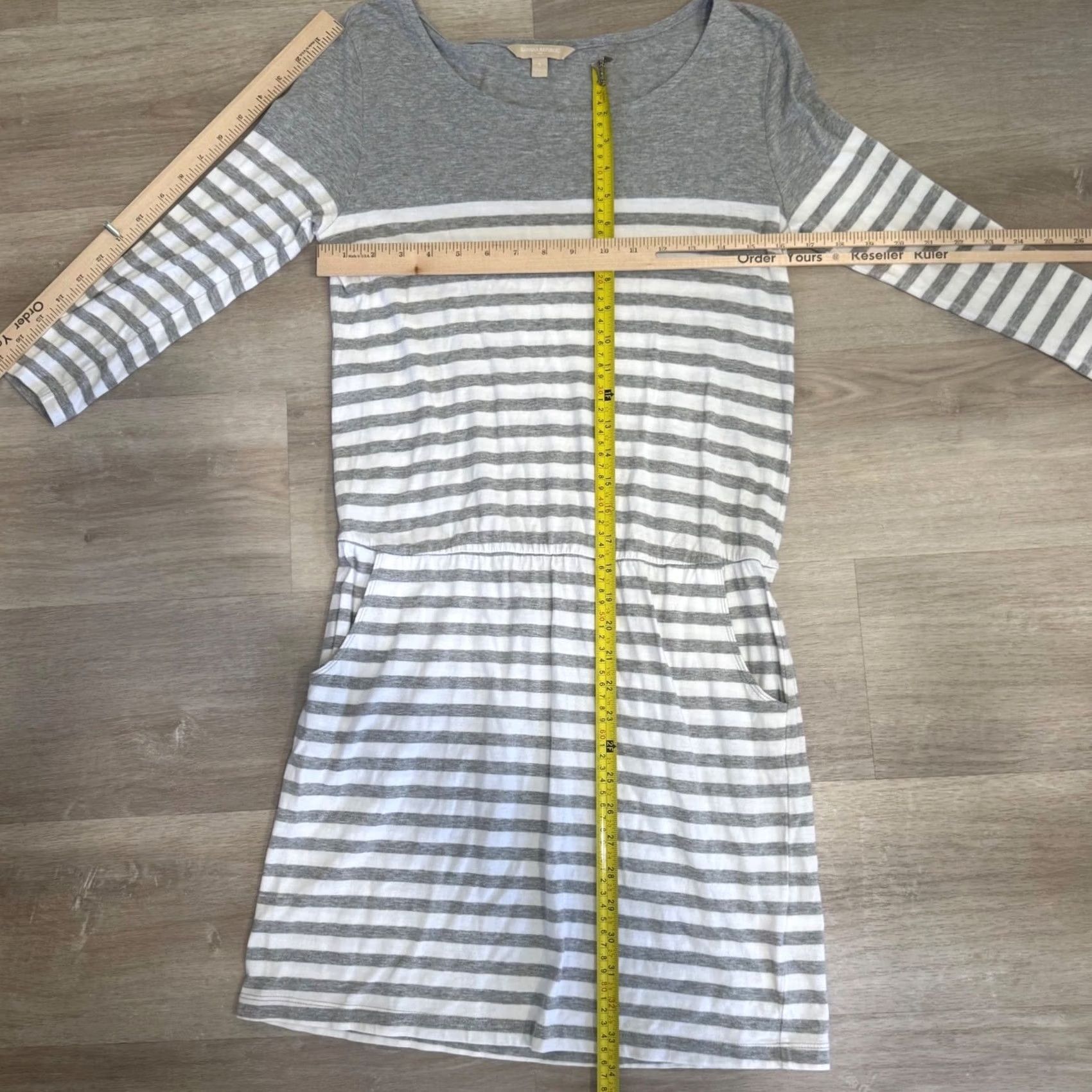 Banana Republic Banana Republic Gray White Striped Knit Casual Dress 3/4 Sleeve Pockets S Womens Size S / US 4 / IT 40 - 6 Thumbnail