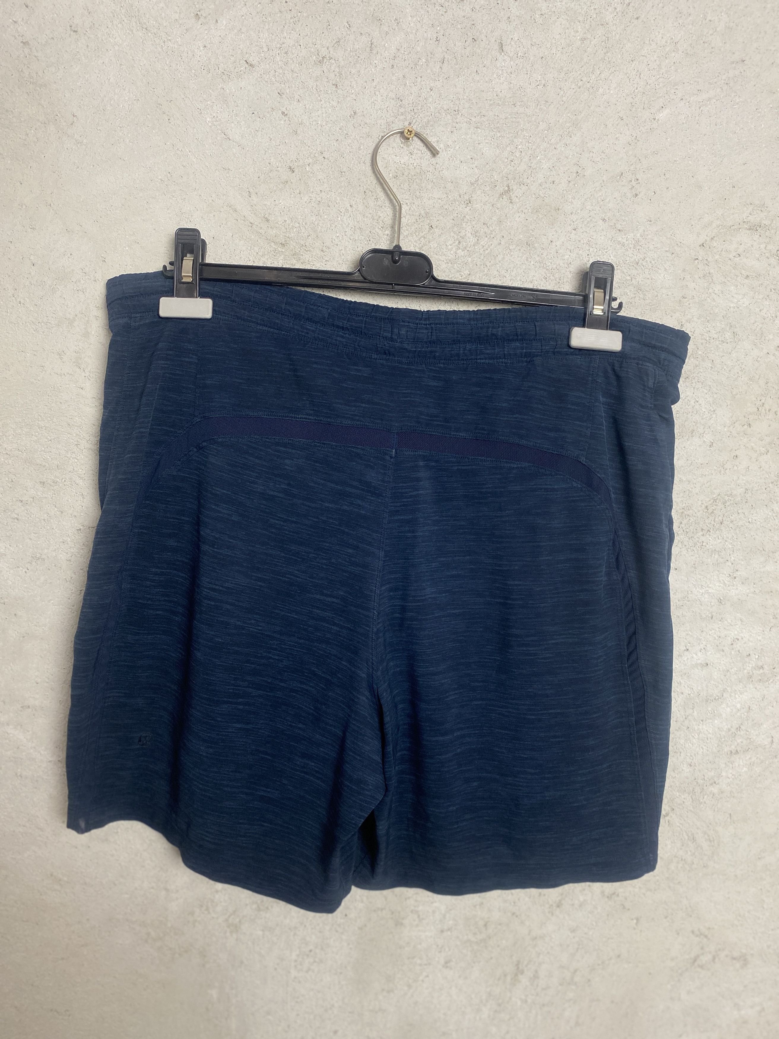 Lululemon Lululemon navy shorts sport gym Size US 34 / EU 50 - 2 Thumbnail