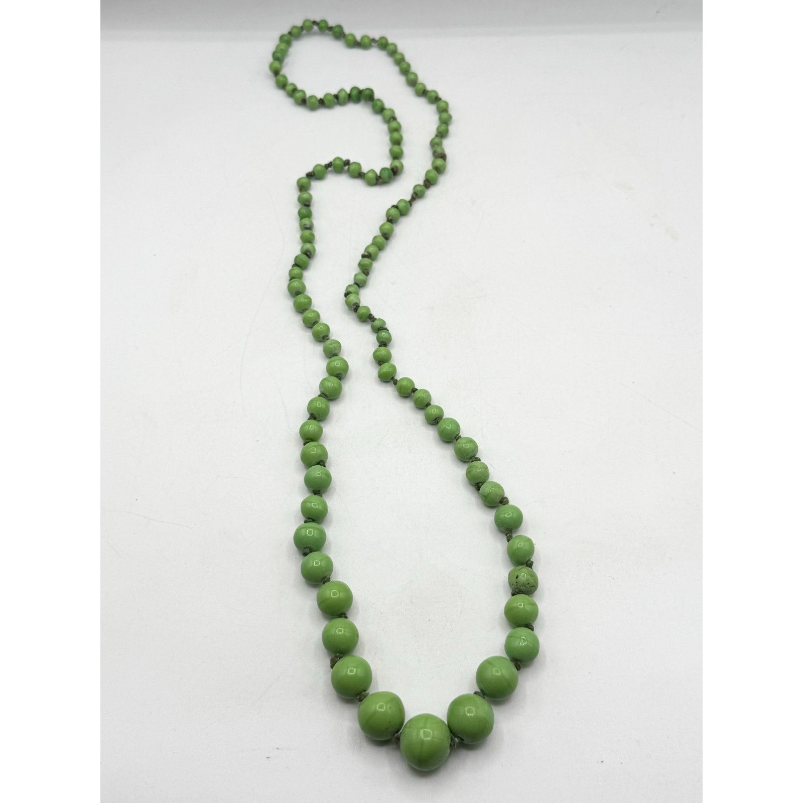 Vintage Vintage green stone beaded long necklace Size ONE SIZE - 3 Thumbnail
