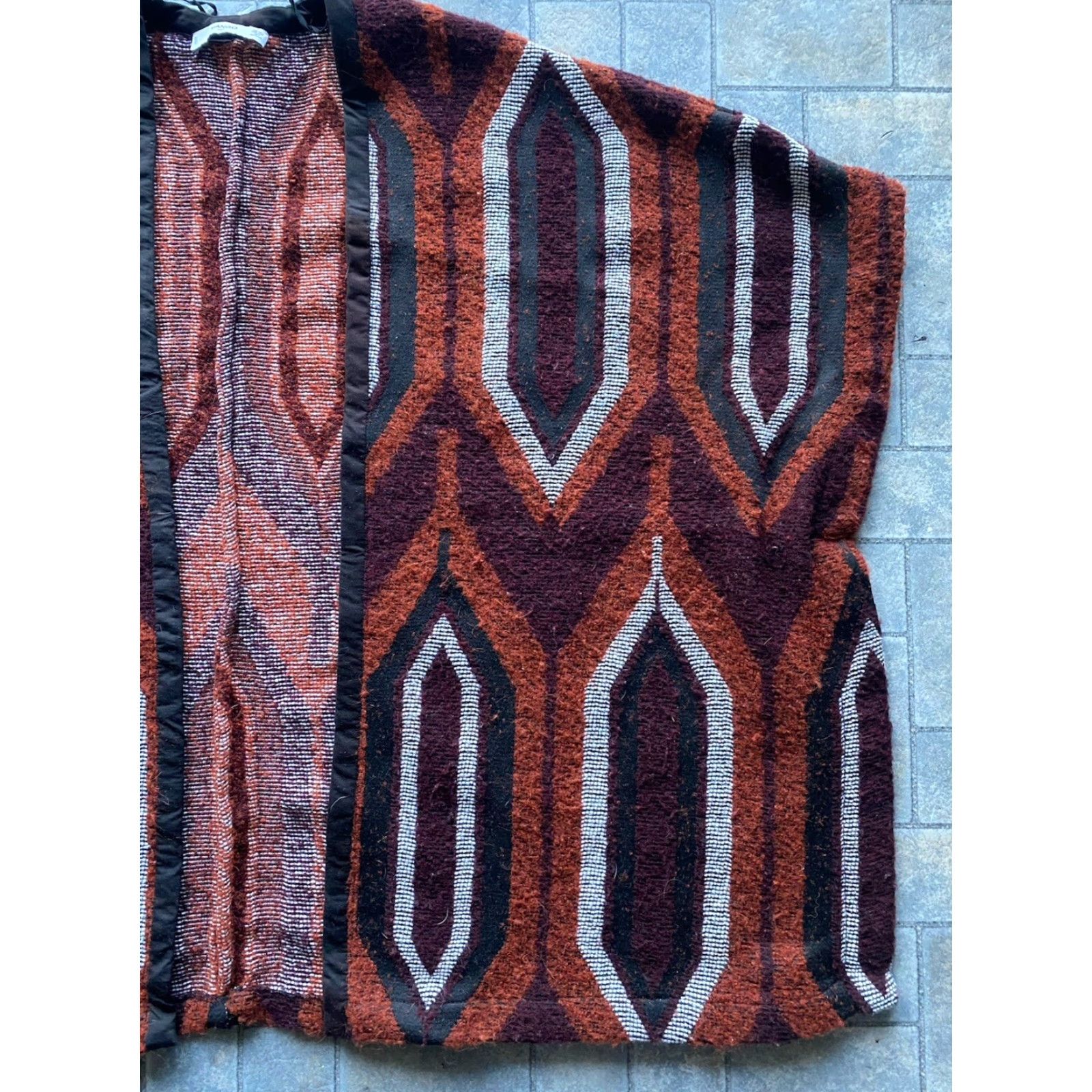 Mango Mango Cape Geometric Open Front Alpaca Wool Blend One Size Poncho Kate Moss Women Multicolor Wool Blend Open Front Cape Size ONE SIZE - 5 Thumbnail