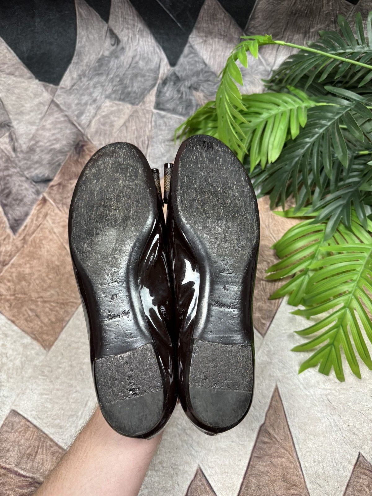 Louis Vuitton Louis Vuitton Brown Patent Leather ballet flats size 41 Size US 11 / IT 41 - 12 Thumbnail