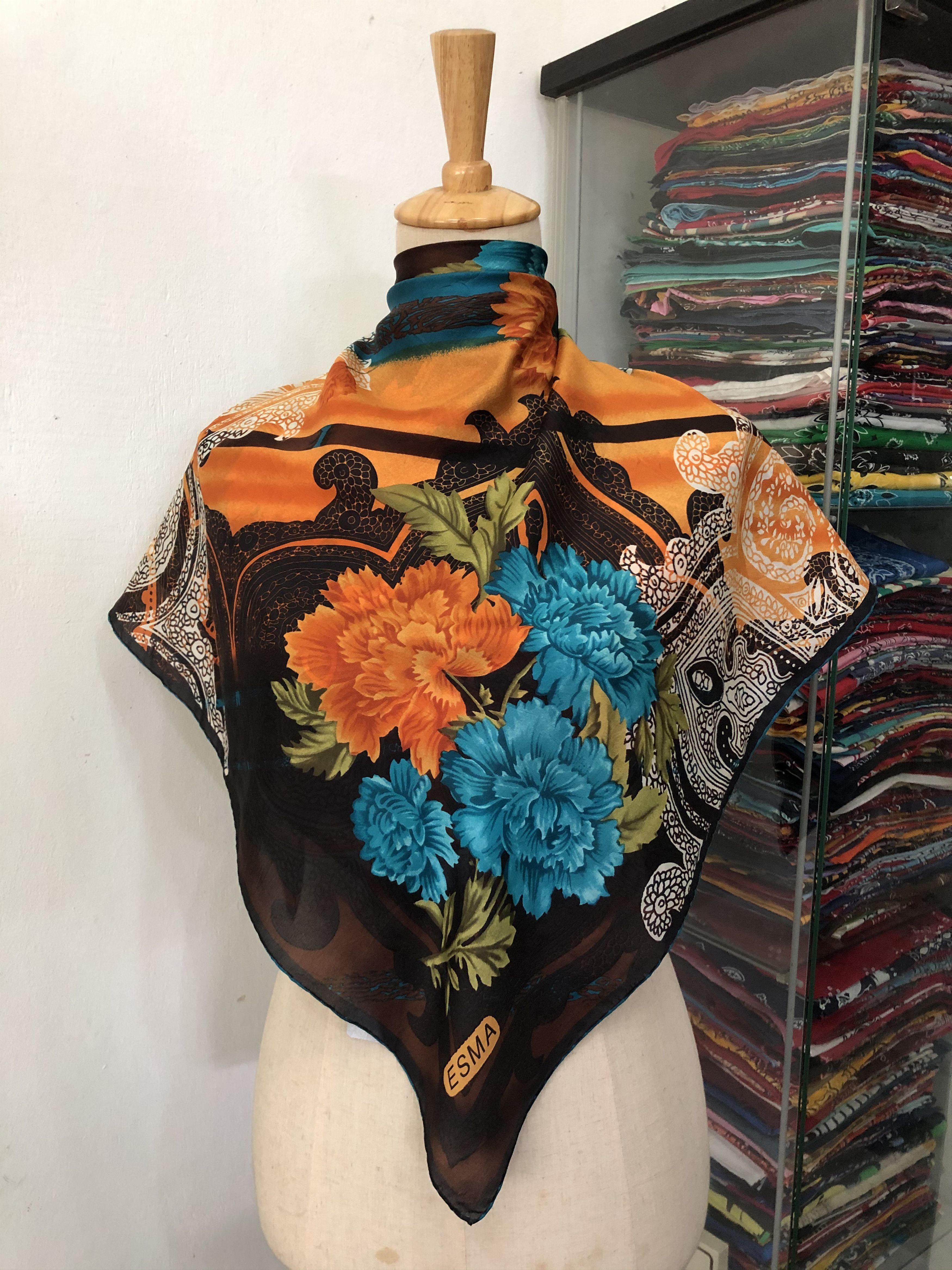 Vintage Vintage Esma Silk Scarf Size ONE SIZE - 1 Thumbnail