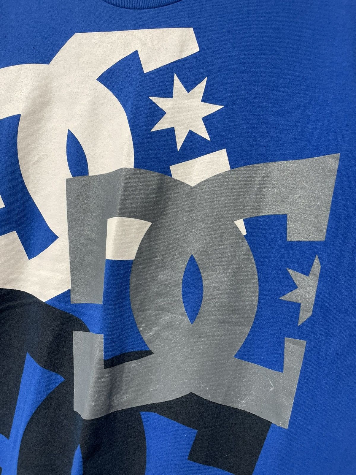 DC Vintage DC Shoes Big Logo T-Shirt Y2K Size US L / EU 52-54 / 3 - 5 Thumbnail