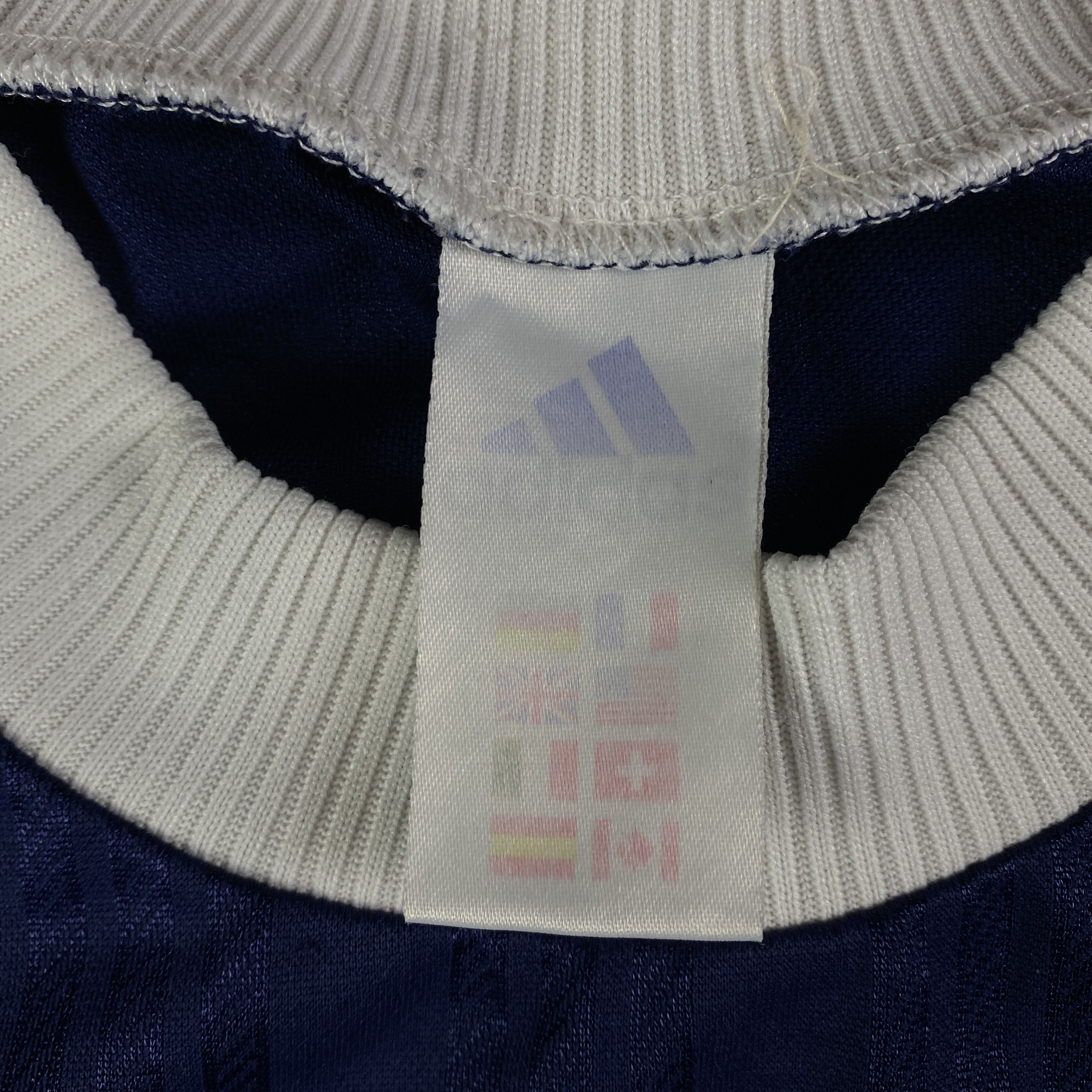 Adidas × Vintage Mens T-Shirt Jersey Adidas Vintage Big Logo Size L Size US L / EU 52-54 / 3 - 5 Thumbnail
