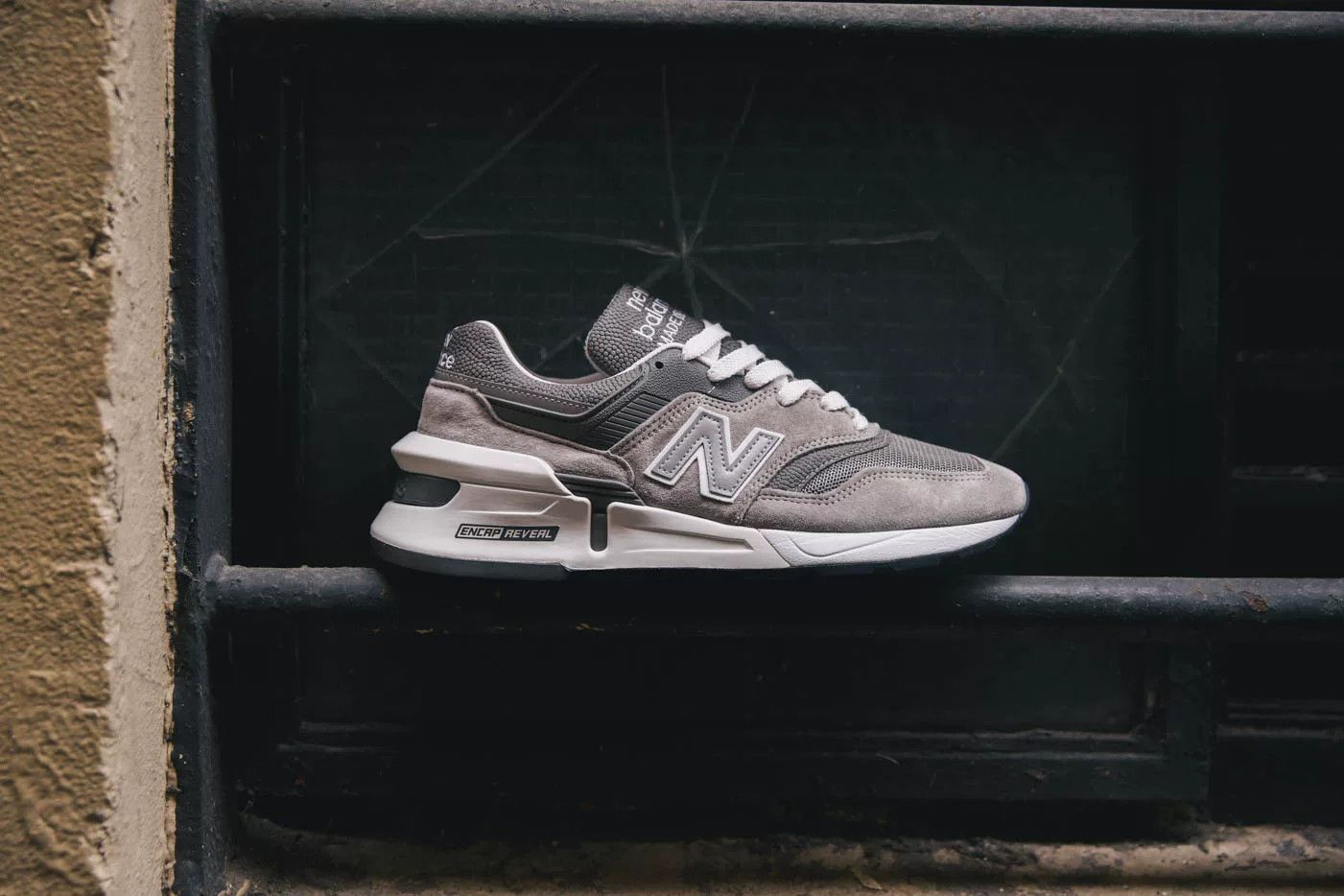 New Balance New Balance M997SGR Grey Day Limited Edition Size US 11 / EU 44 - 1 Thumbnail