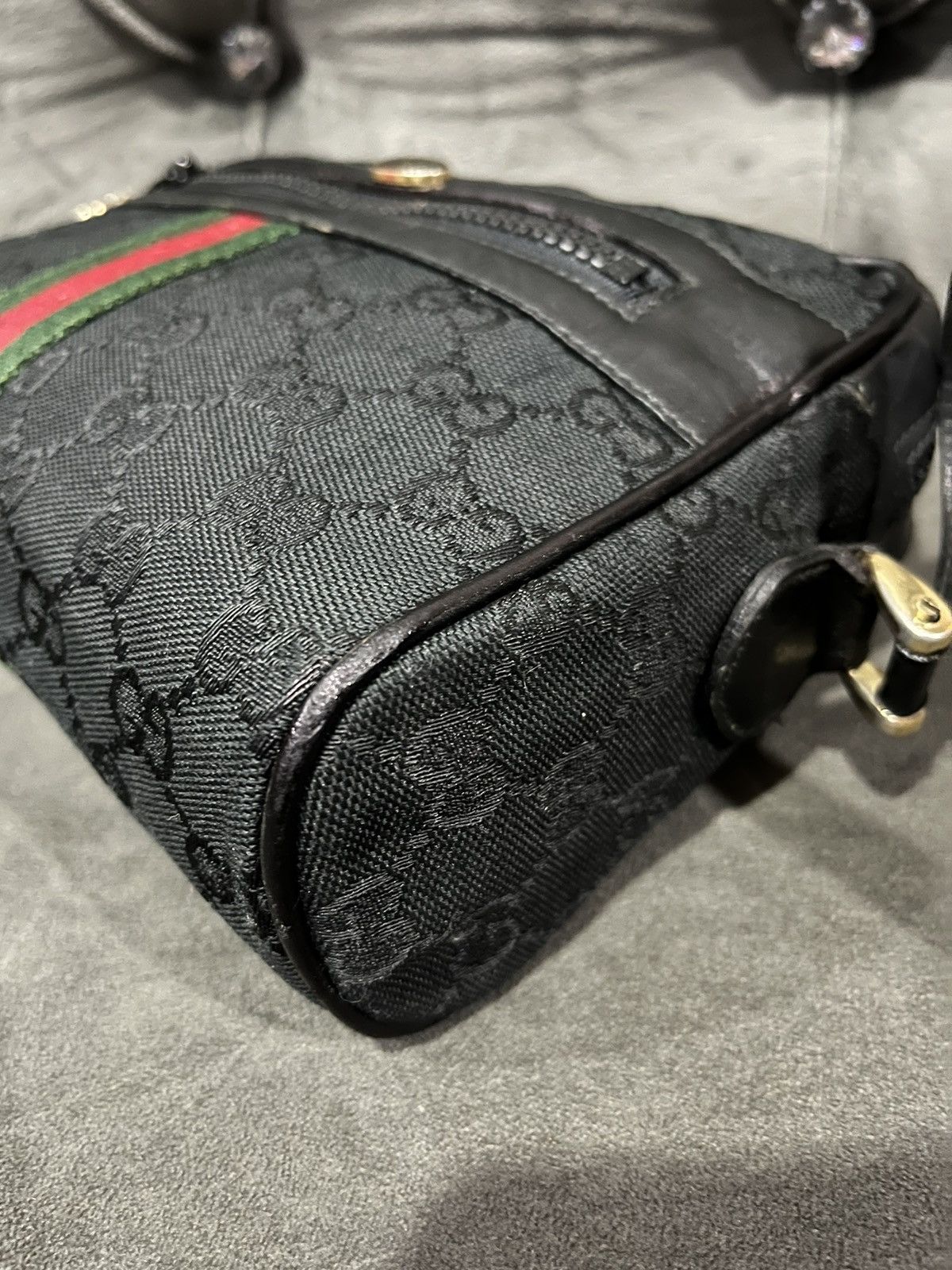 Gucci Authentic GUCCI Vintage Crossbody Bag Size ONE SIZE - 11 Thumbnail