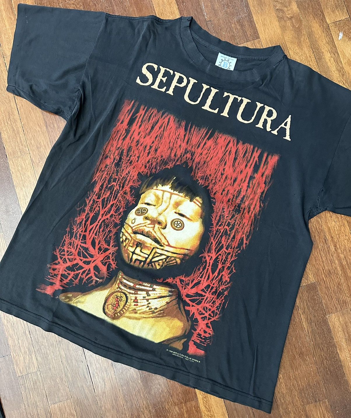 Band Tees 🌟GRAILED🌟 TRUE VINTAGE SEPULTURA ROOT FOR DISPLAY 1996 Size US XL / EU 56 / 4 - 1 Thumbnail