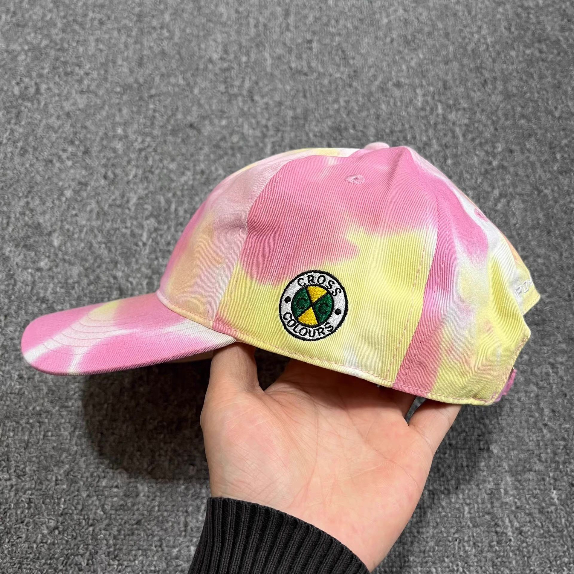 Cross Colours Cross Colours embroidered curved brim baseball cap Q7 Size ONE SIZE - 7 Thumbnail