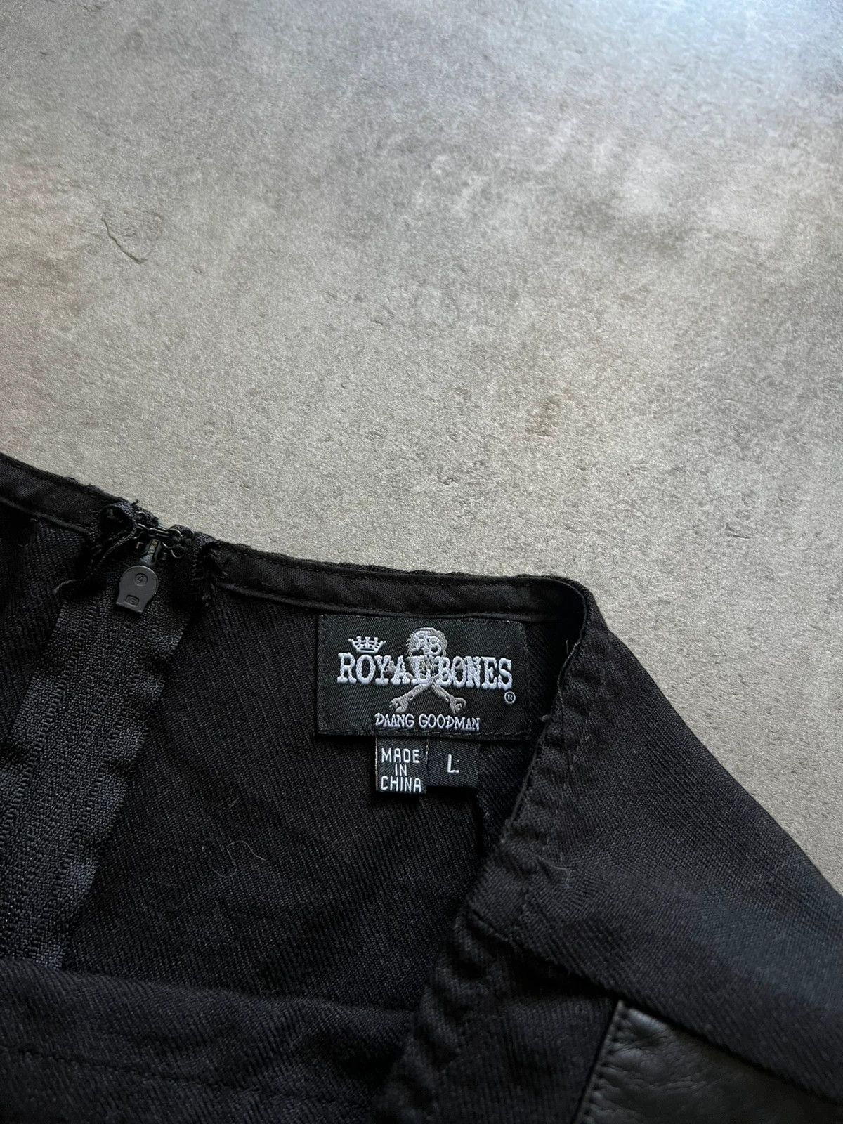 Vintage Royal Bones By Tripp Chain Pleated avant garde goth Skirt Size 34" / US 12 / IT 48 - 4 Thumbnail
