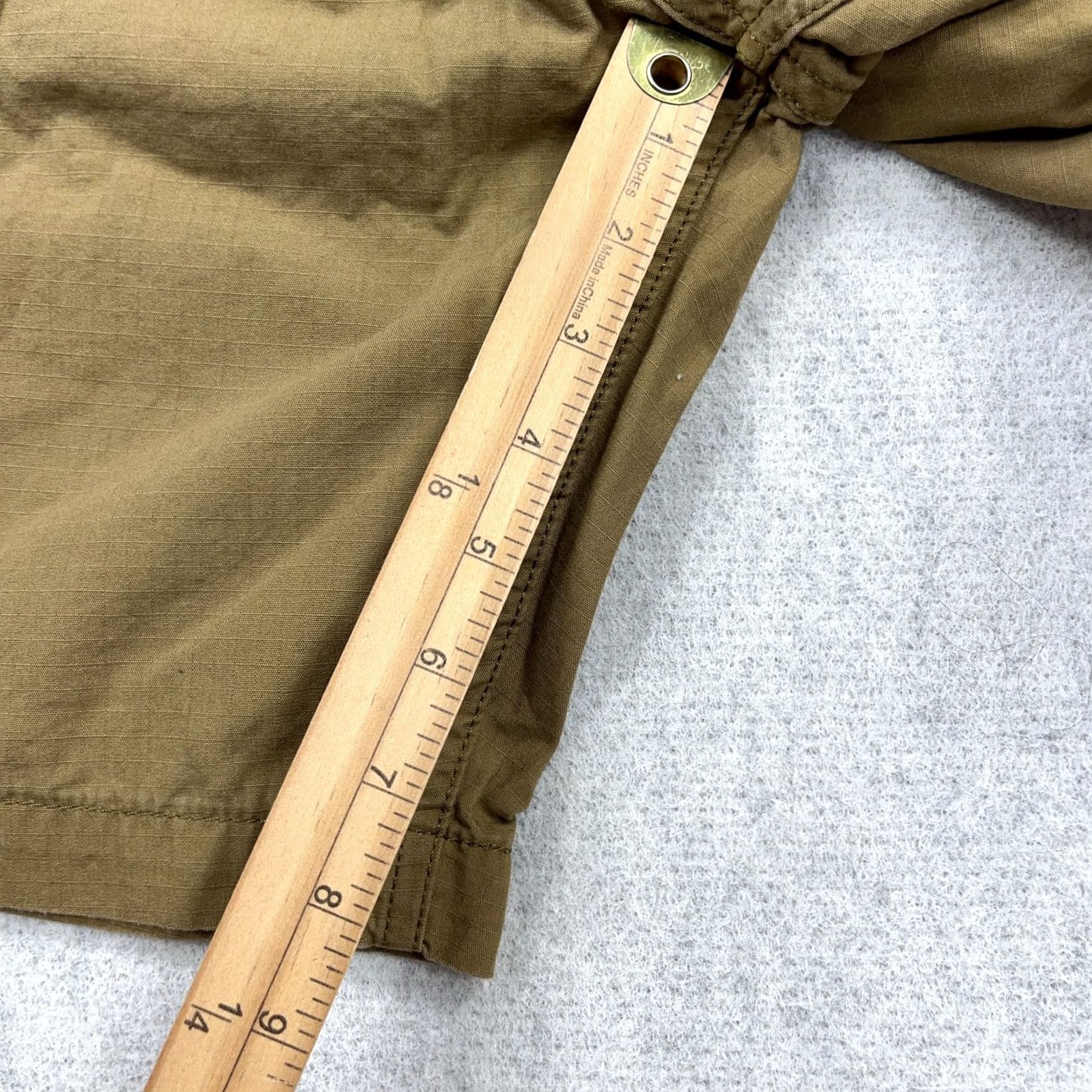 Levi's Levi's Cargo Shorts Men 32 Tan Brown Rip Stop Canvas Hiking Dad Adult Utility Casual Workwear Size US 32 / EU 48 - 6 Thumbnail
