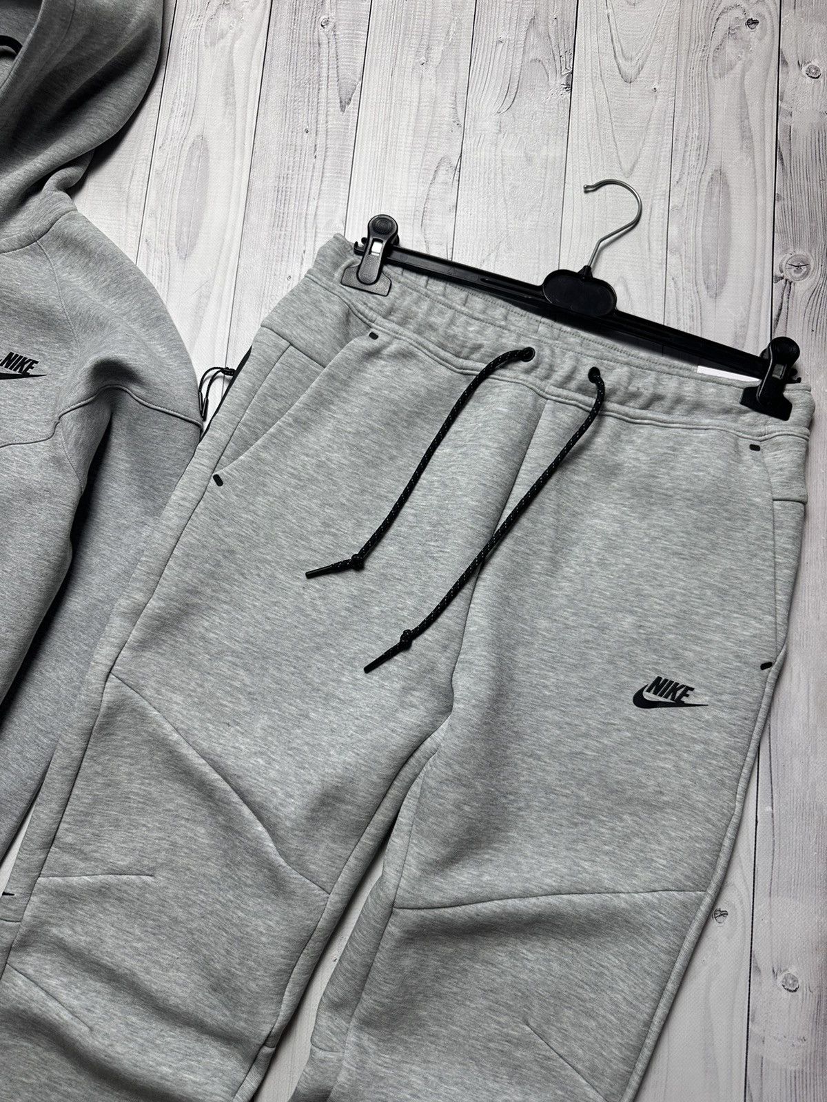 Nike Nike Tech Fleece tracksuit size M grey logo Size US M / EU 48-50 / 2 - 2 Thumbnail