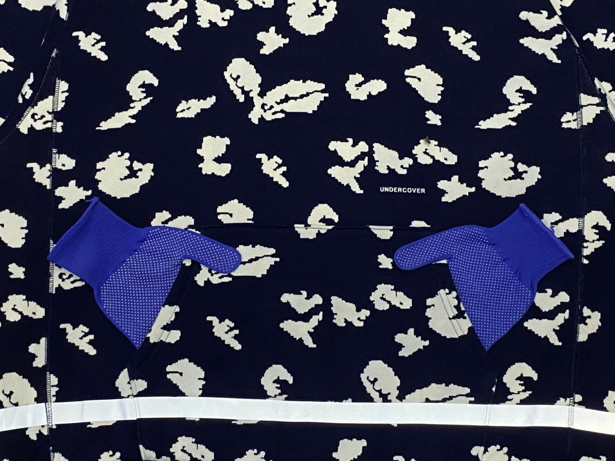Undercover Men's Floral Print Popover Hoody In Navy Base