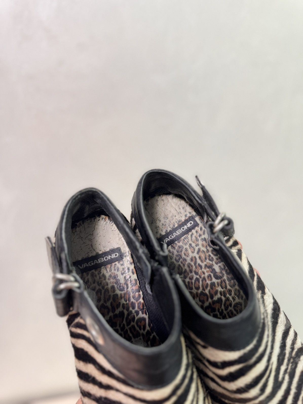 Designer × Western Rise VINTAGE BALENCIAGA STYLE YETI FUR BOOTS SHOES Size US 6 / IT 36 - 8 Thumbnail
