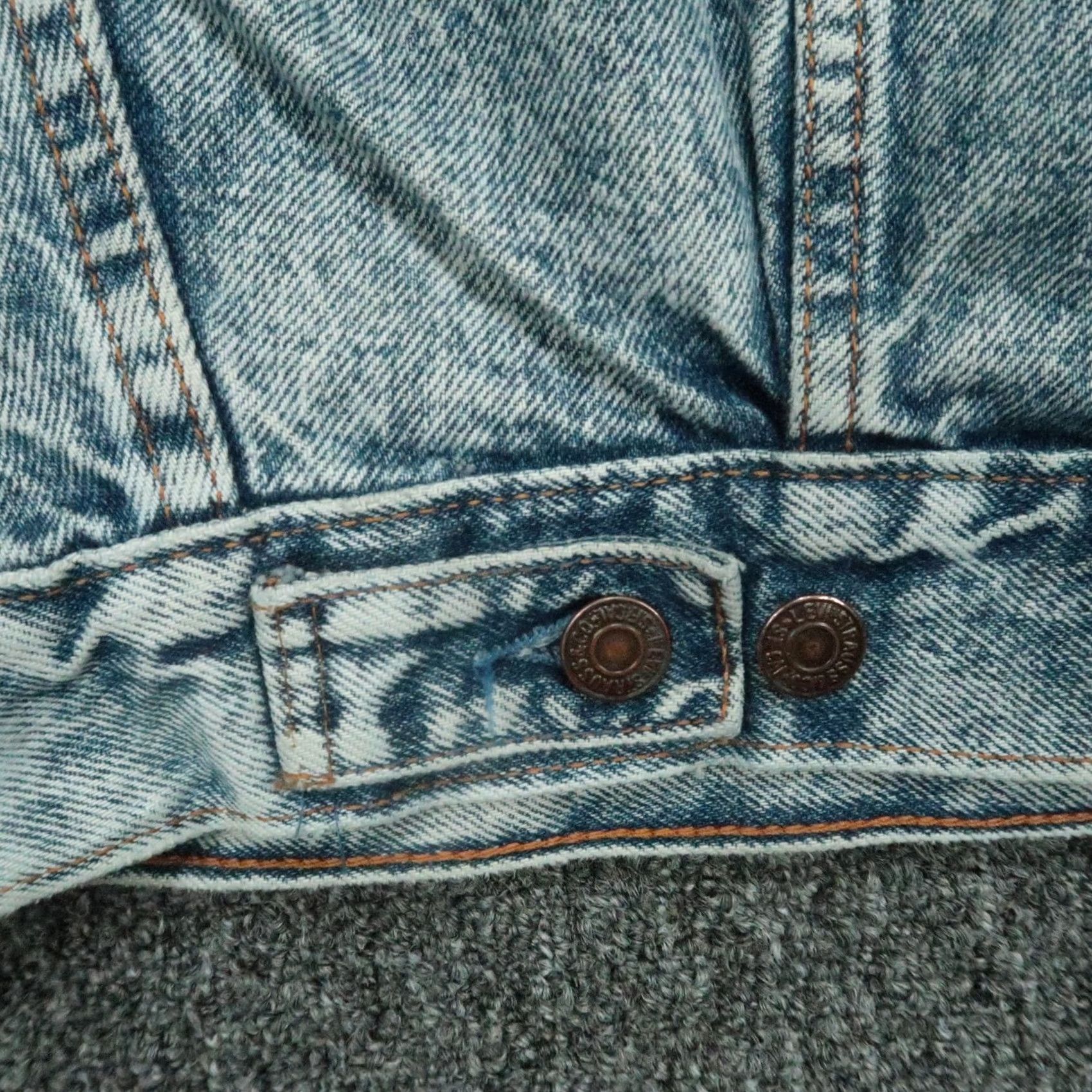 Levi's VINTAGE Levi's Jacket Mens M Blue Acid Wash Hooded Button Canada Denim Full Zip Pockets Winter Spring Fall Regular Style Overcoat Category Jacket Size US M / EU 48-50 / 2 - 6 Thumbnail