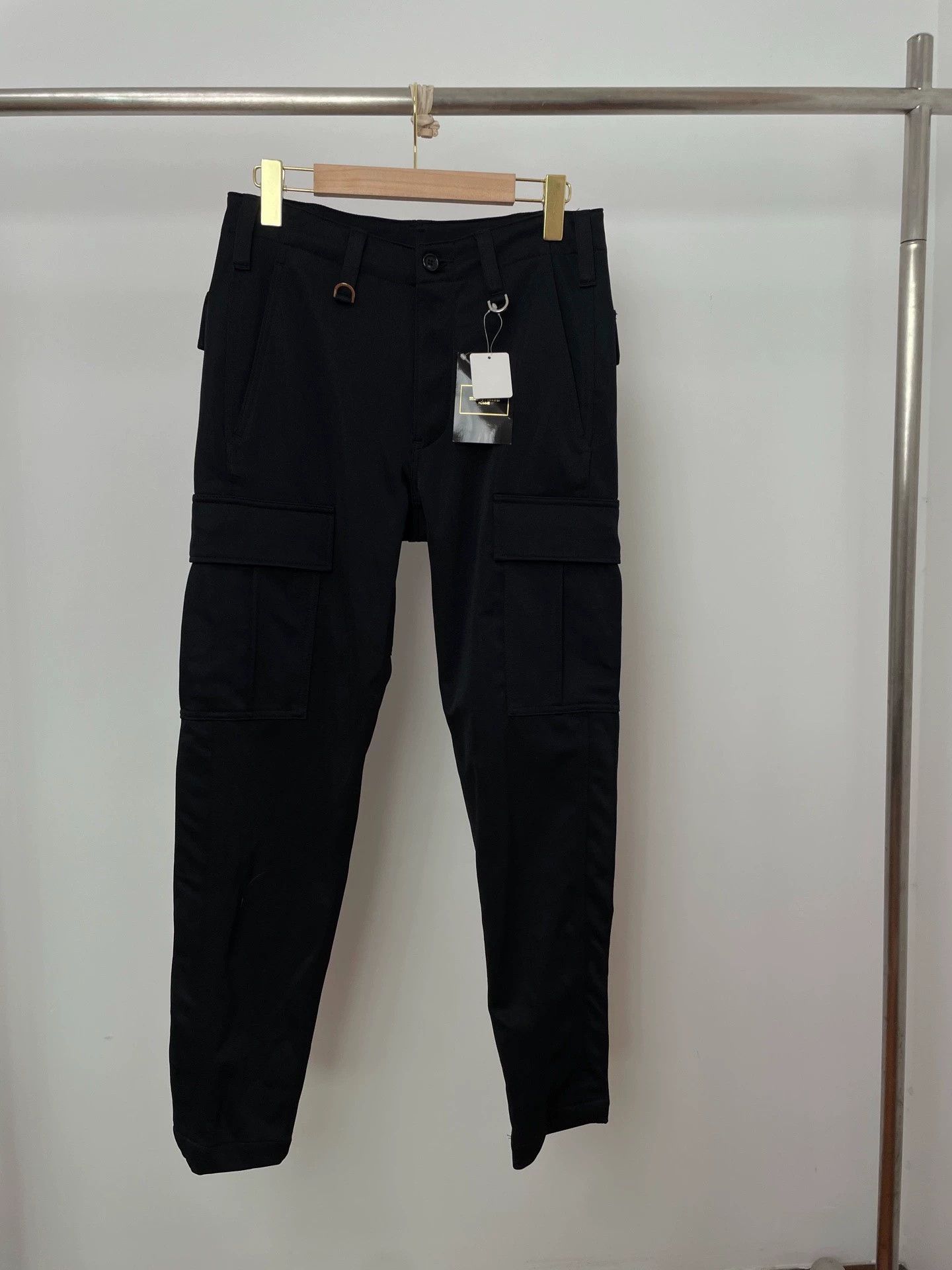 Mastermind Japan mastermind japan black cargo sweatpants NWT XS Size US 28 / EU 44 - 1 Thumbnail