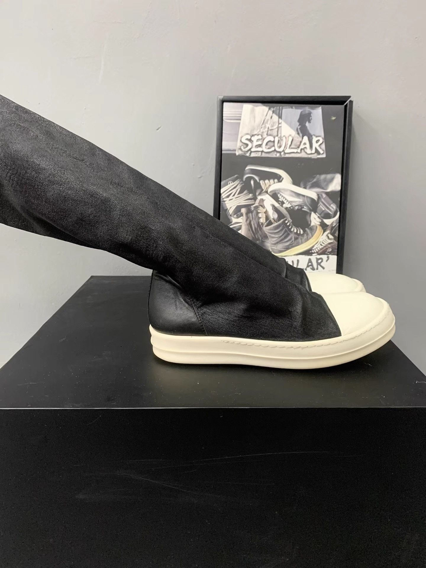 Rick Owens Rick Owens Mainline Lambskin Over-the-Knee Goddess Boots K34 Size US 6.5 / IT 36.5 - 2 Thumbnail