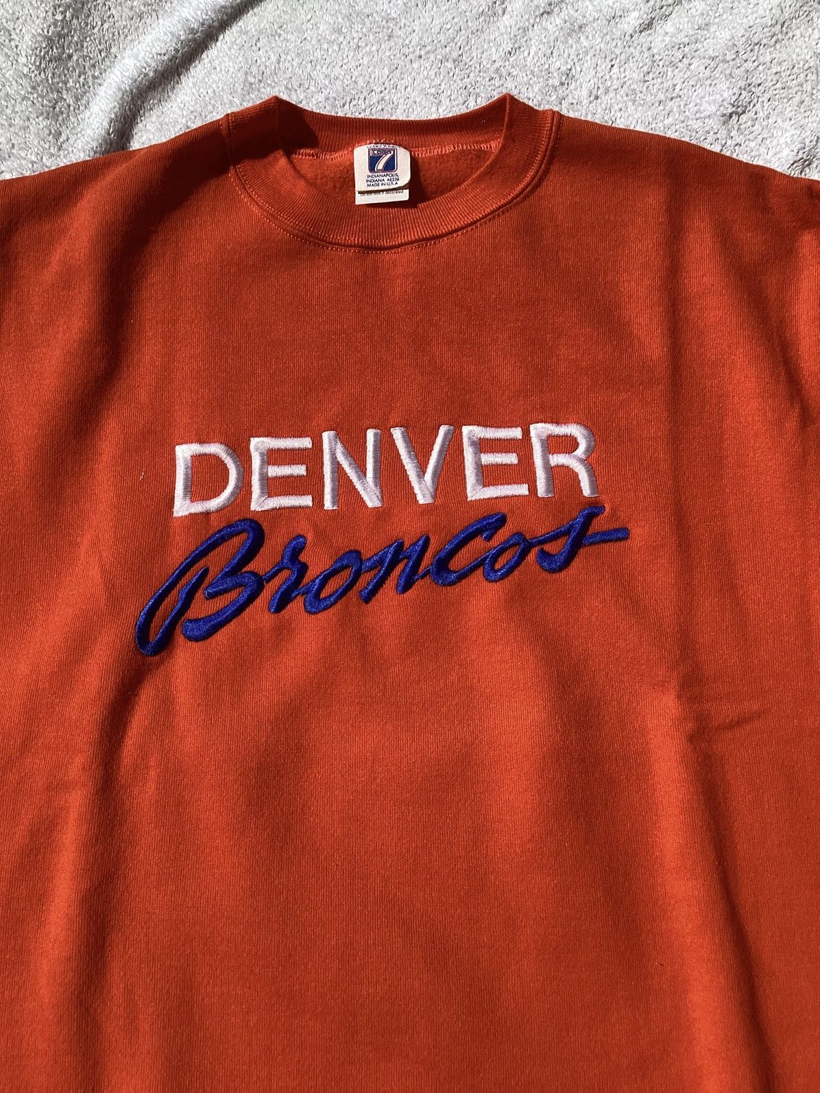 Logo 7 Vtg 90s NFL Denver Broncos logo 7 cursive logo 7 sweatshirt Size US L / EU 52-54 / 3 - 2 Thumbnail