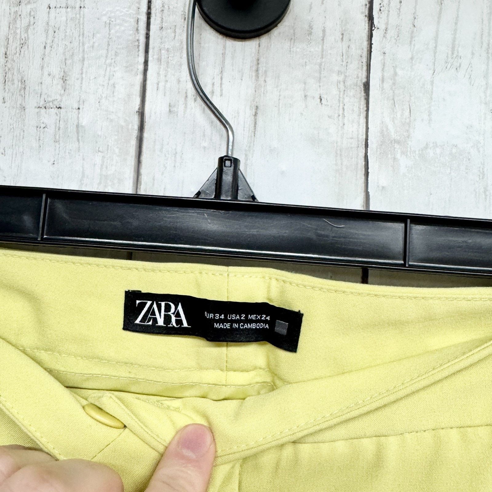 Zara Zara Pants Size 2 Pale Matte Yellow Tapered Straight Pants Size 26" / US 2 / IT 38 - 4 Thumbnail