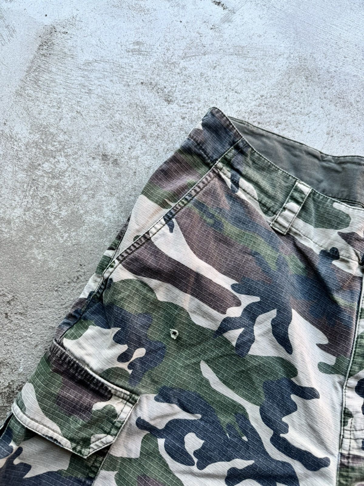 Dickies Dickies Camo Shorts Pants Size US 34 / EU 50 - 3 Thumbnail