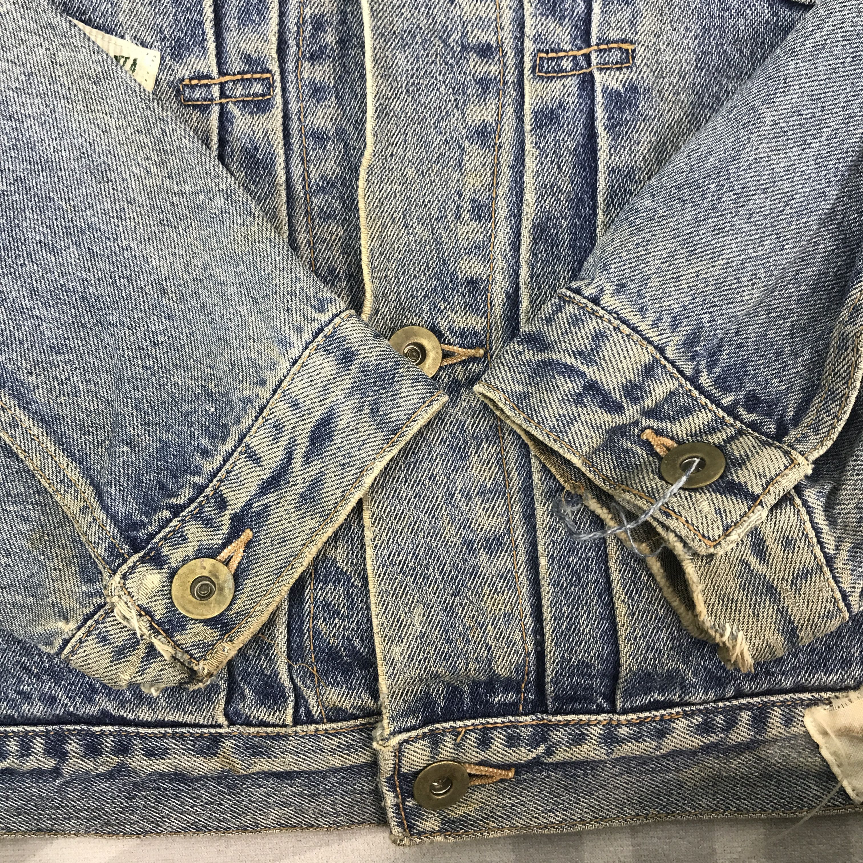 Spellbound Vintage Spellbound Distressed denim jacket Size US L / EU 52-54 / 3 - 7 Thumbnail