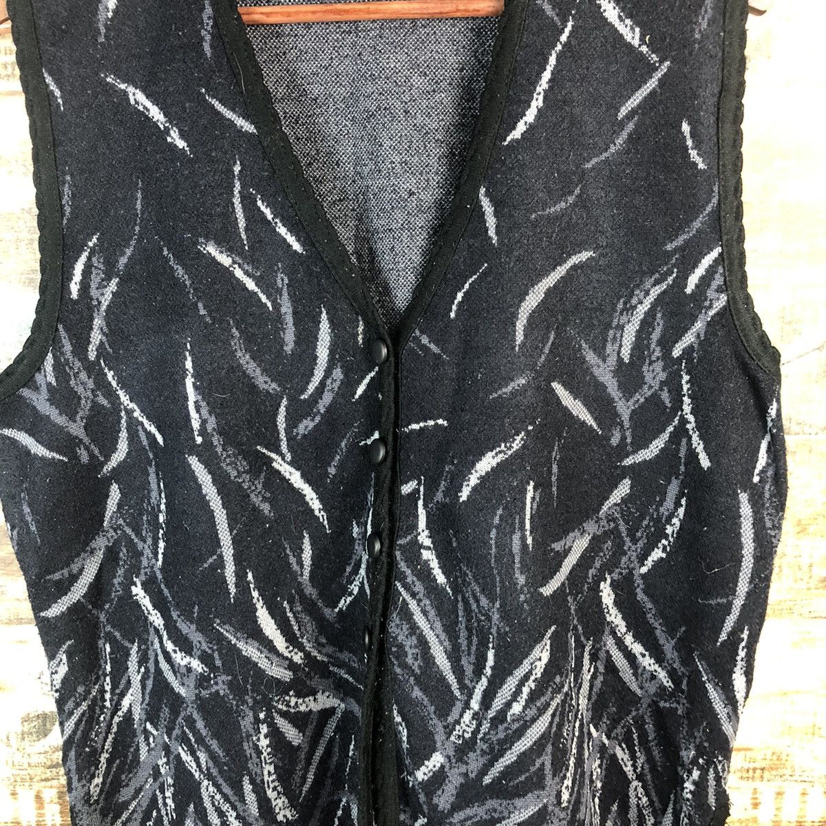 Homespun Knitwear × Japanese Brand DL Corrose Black art style Vest Knitwear #C534 Size US M / EU 48-50 / 2 - 6 Thumbnail
