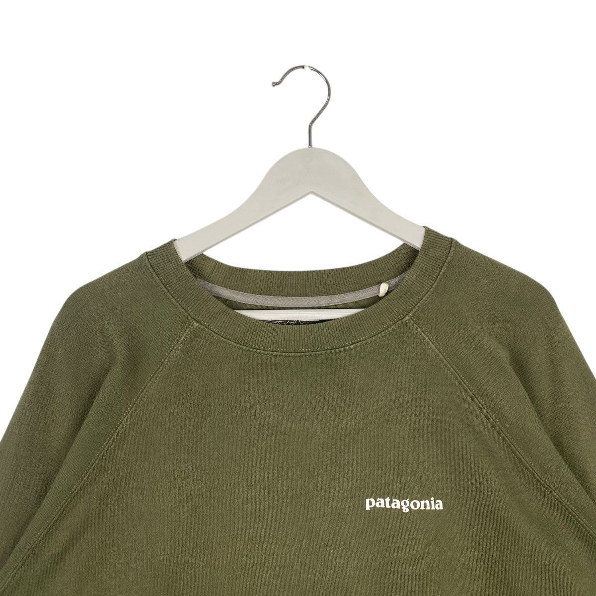 Other Vintage Patagonia Sweatshirt Crewneck Back Hit Olive Green Size US L / EU 52-54 / 3 - 4 Thumbnail