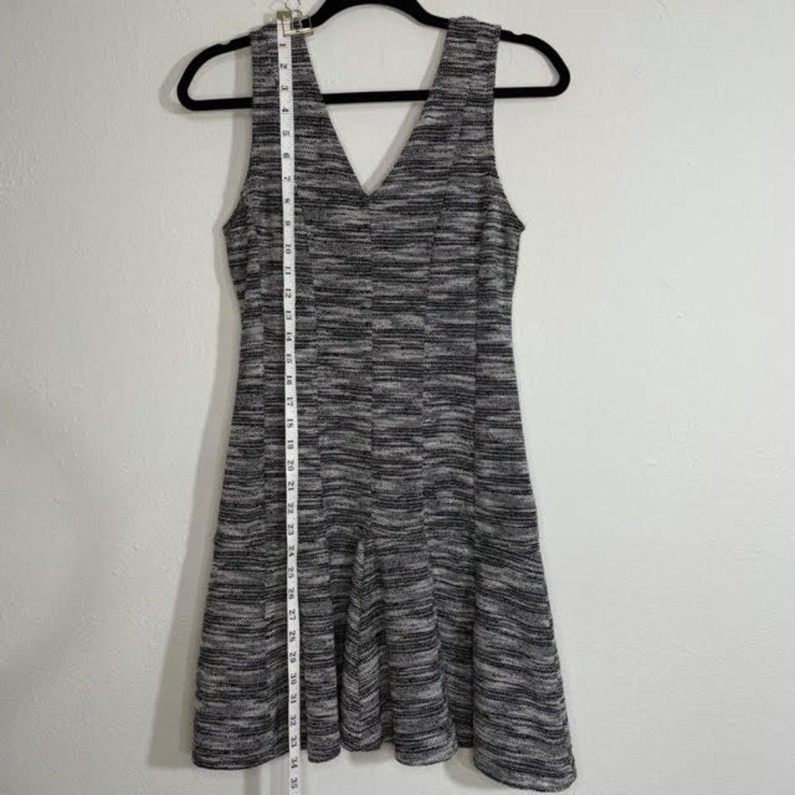 Banana Republic Banana Republic Gray Tweed Skater Dress Size 6 Fit & Flare Size M / US 6-8 / IT 42-44 - 7 Thumbnail