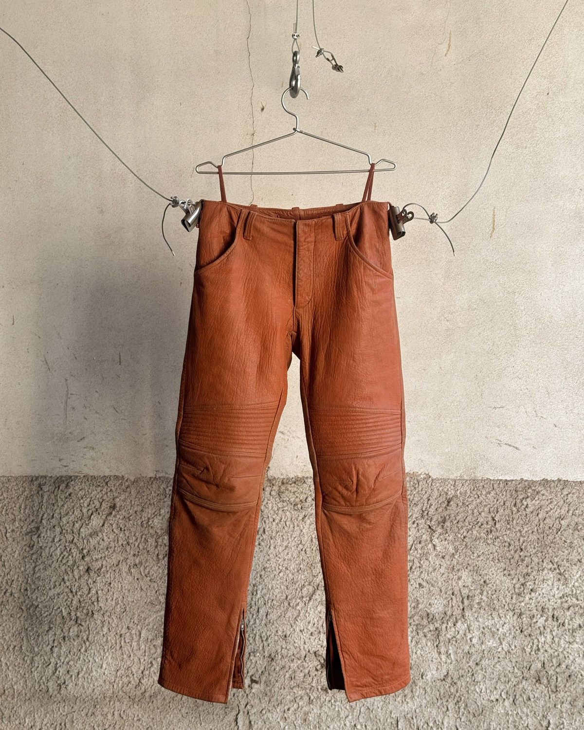 Helmut Lang Helmut Lang FW1999 “Safety Orange” Astro Biker leather pants Size US 28 / EU 44 - 1 Thumbnail