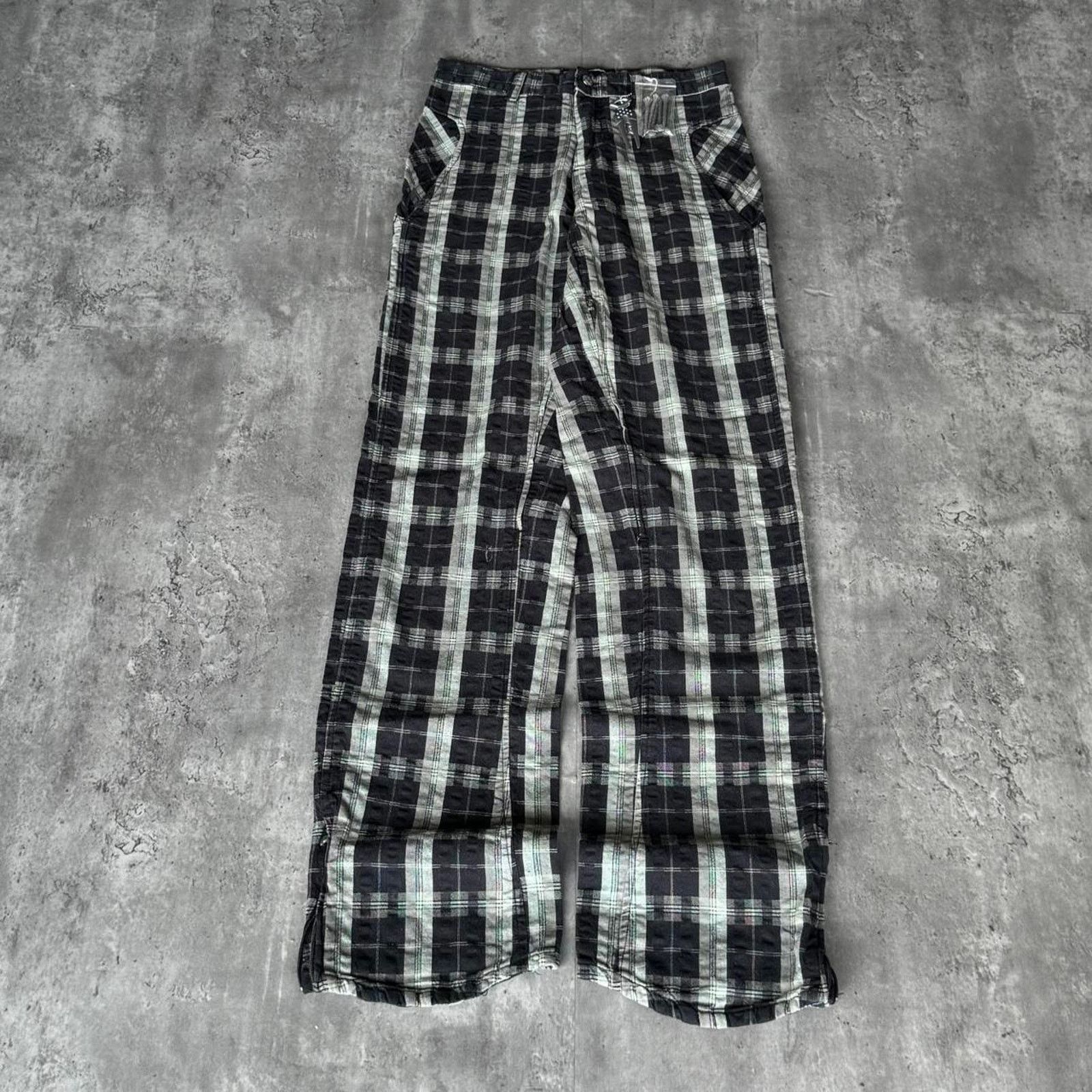 Japanese Brand × Oakley × Vintage Vintage Y2K Oakley Baggy Casual Flared Sport Tech Golf Pants Size US 28 / EU 44 - 1 Thumbnail